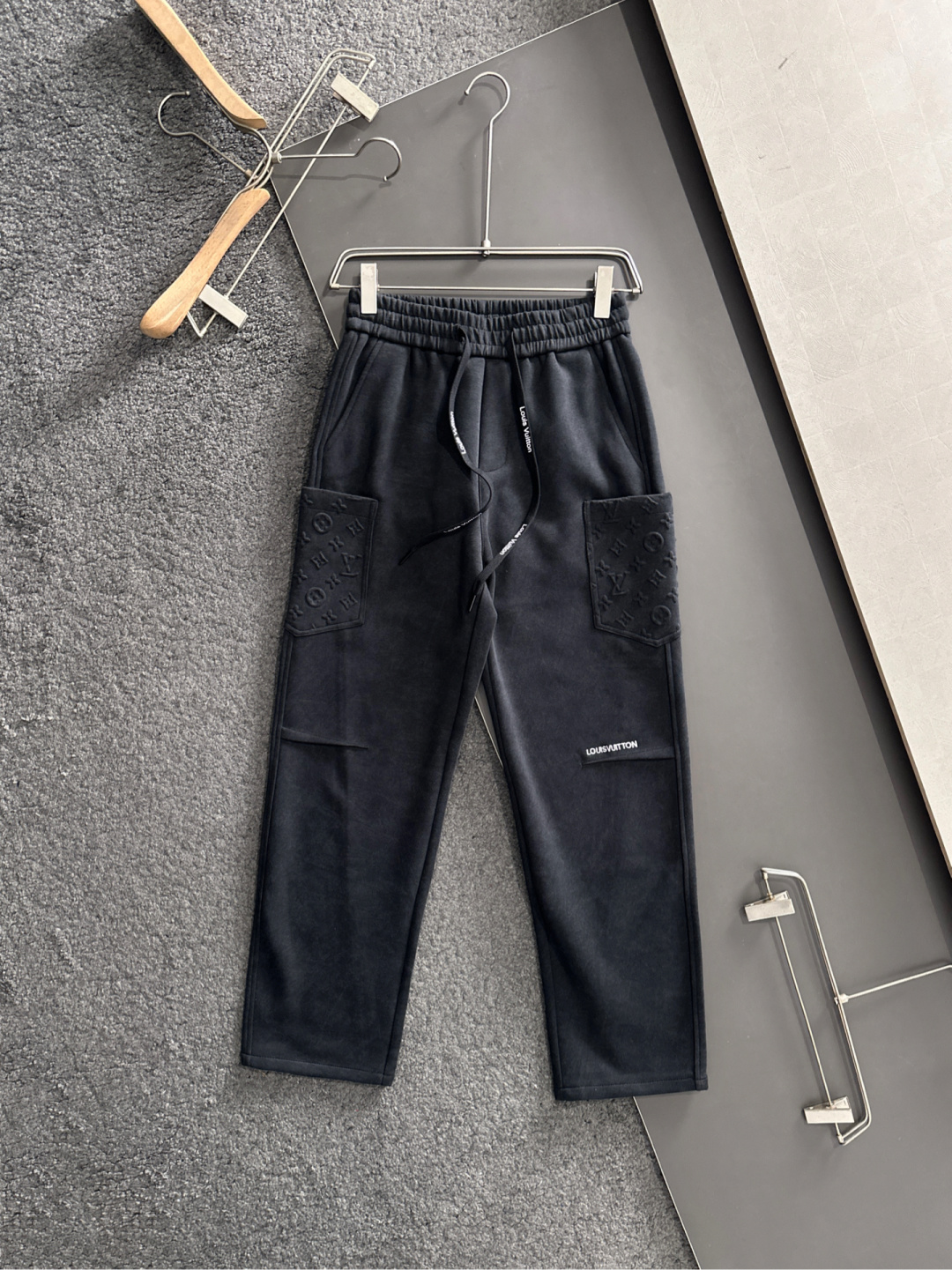 Louis Vuitton Basic Clothing M-xl