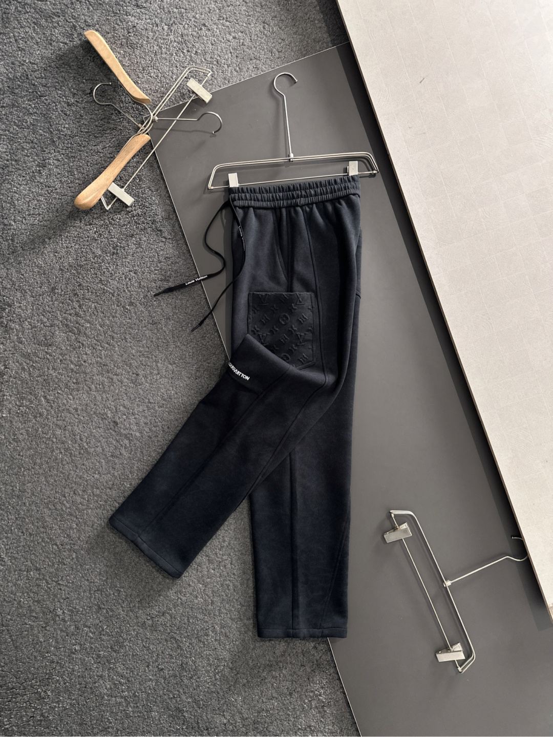 Louis Vuitton Basic Clothing M-xl