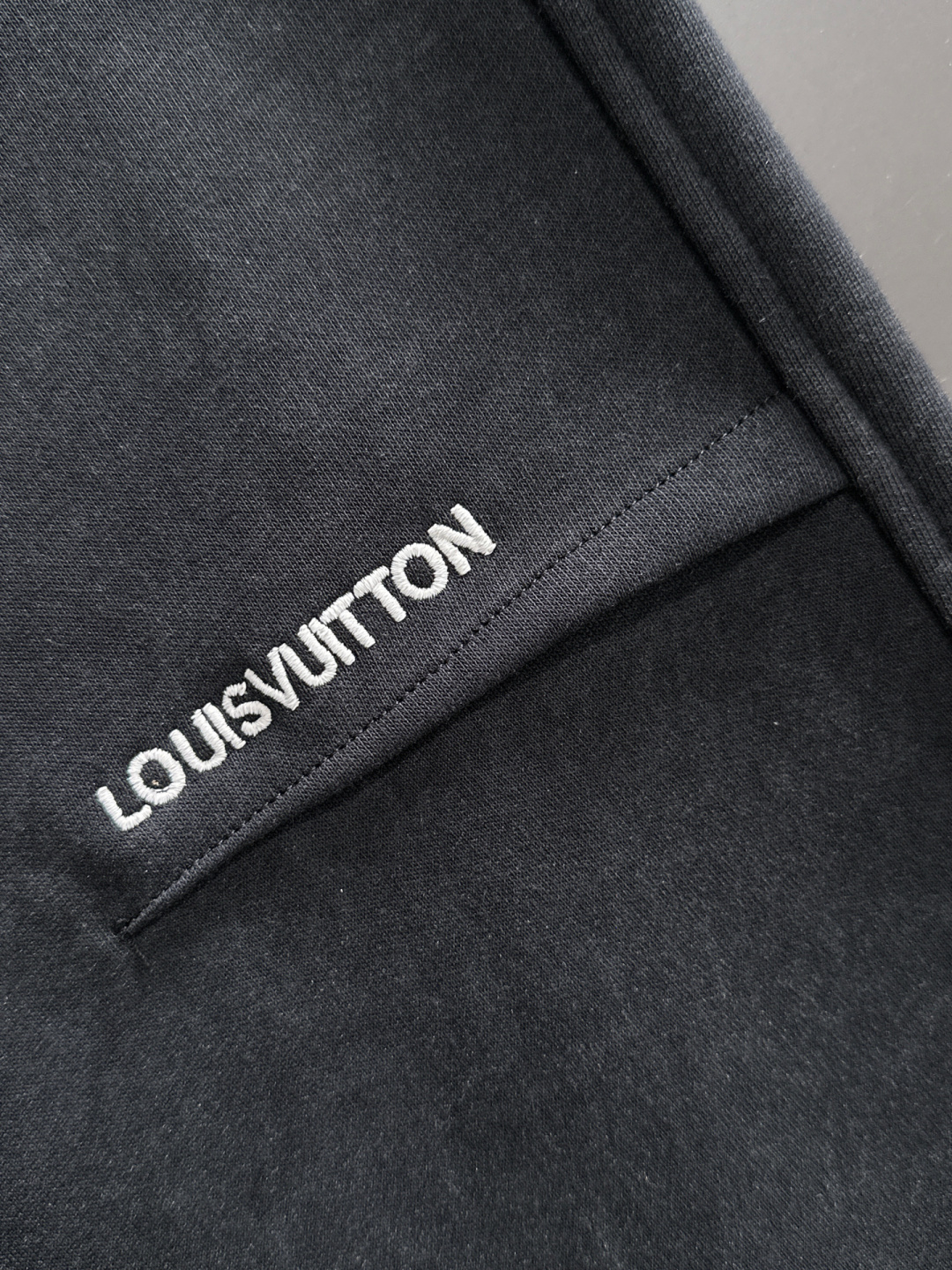 Louis Vuitton Basic Clothing M-xl