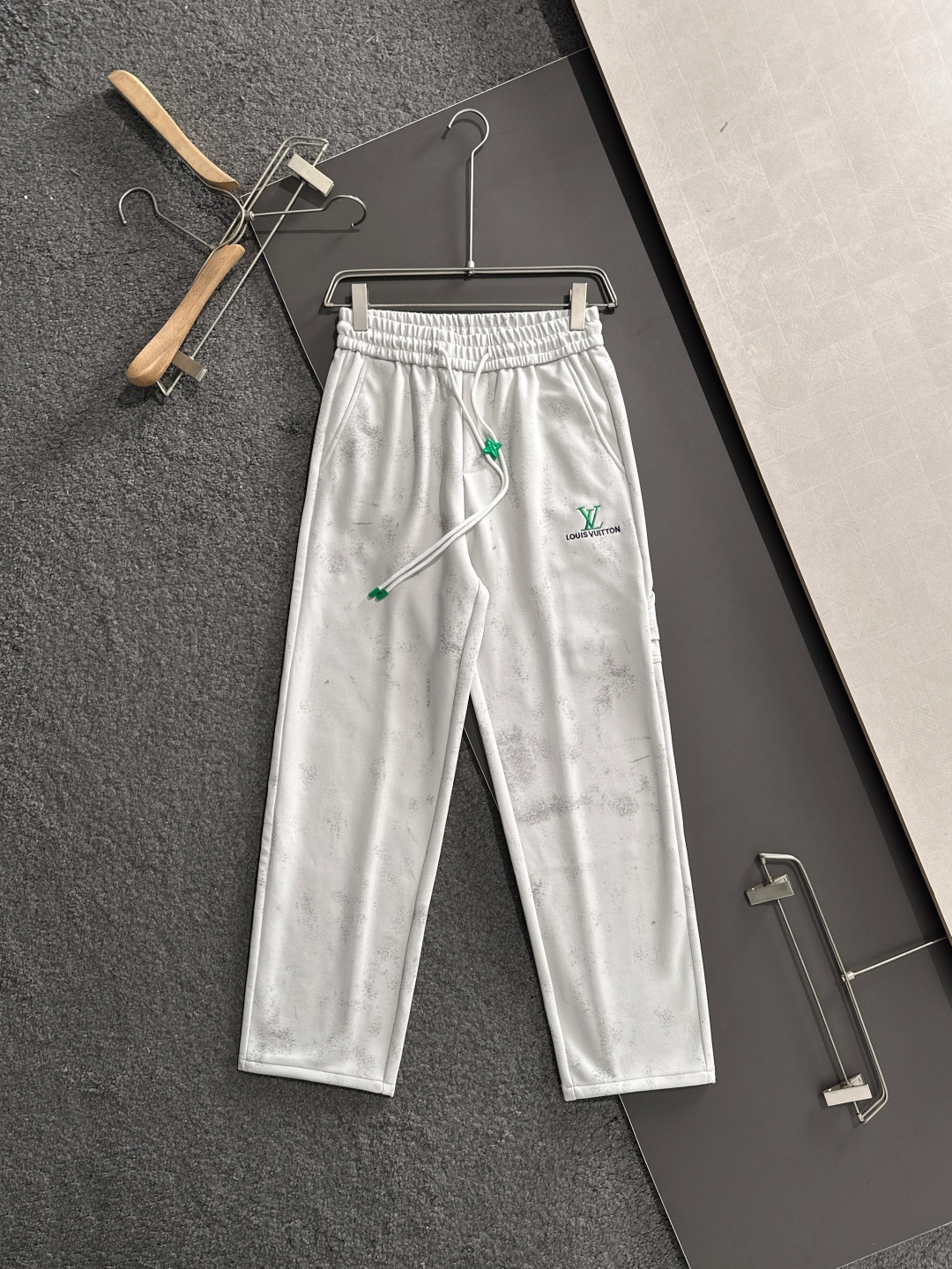 Louis Vuitton Basic Clothing M-xl