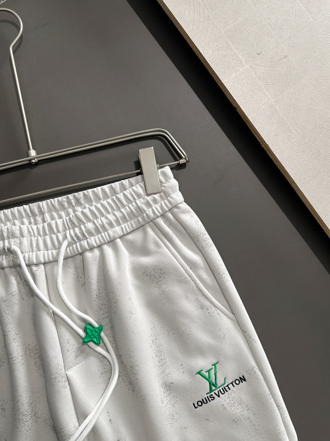 Louis Vuitton Basic Clothing M-xl