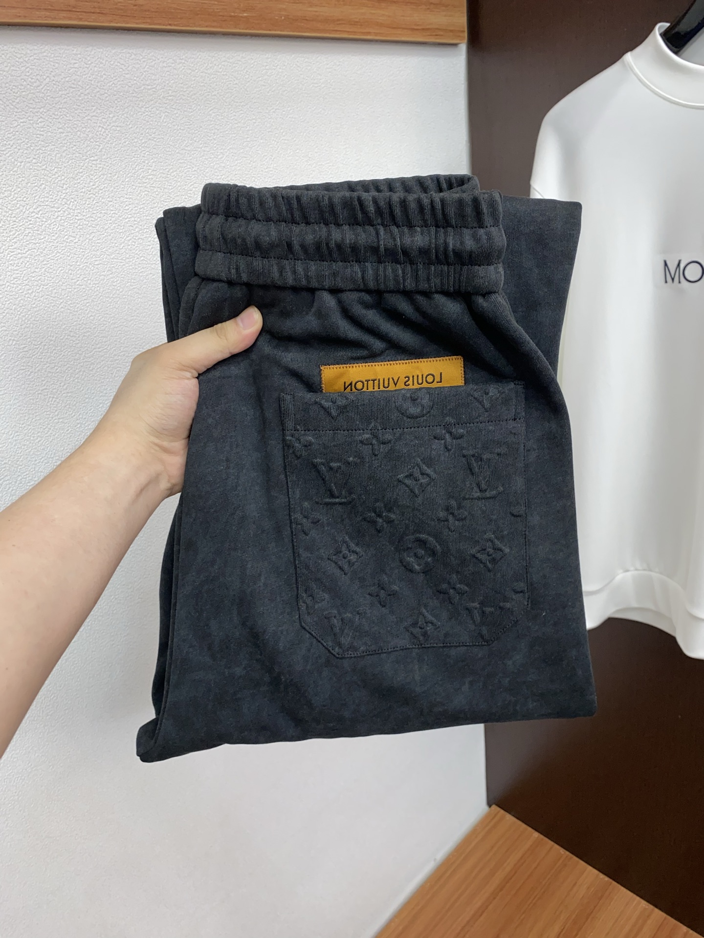 Louis Vuitton Basic Clothing M-xl