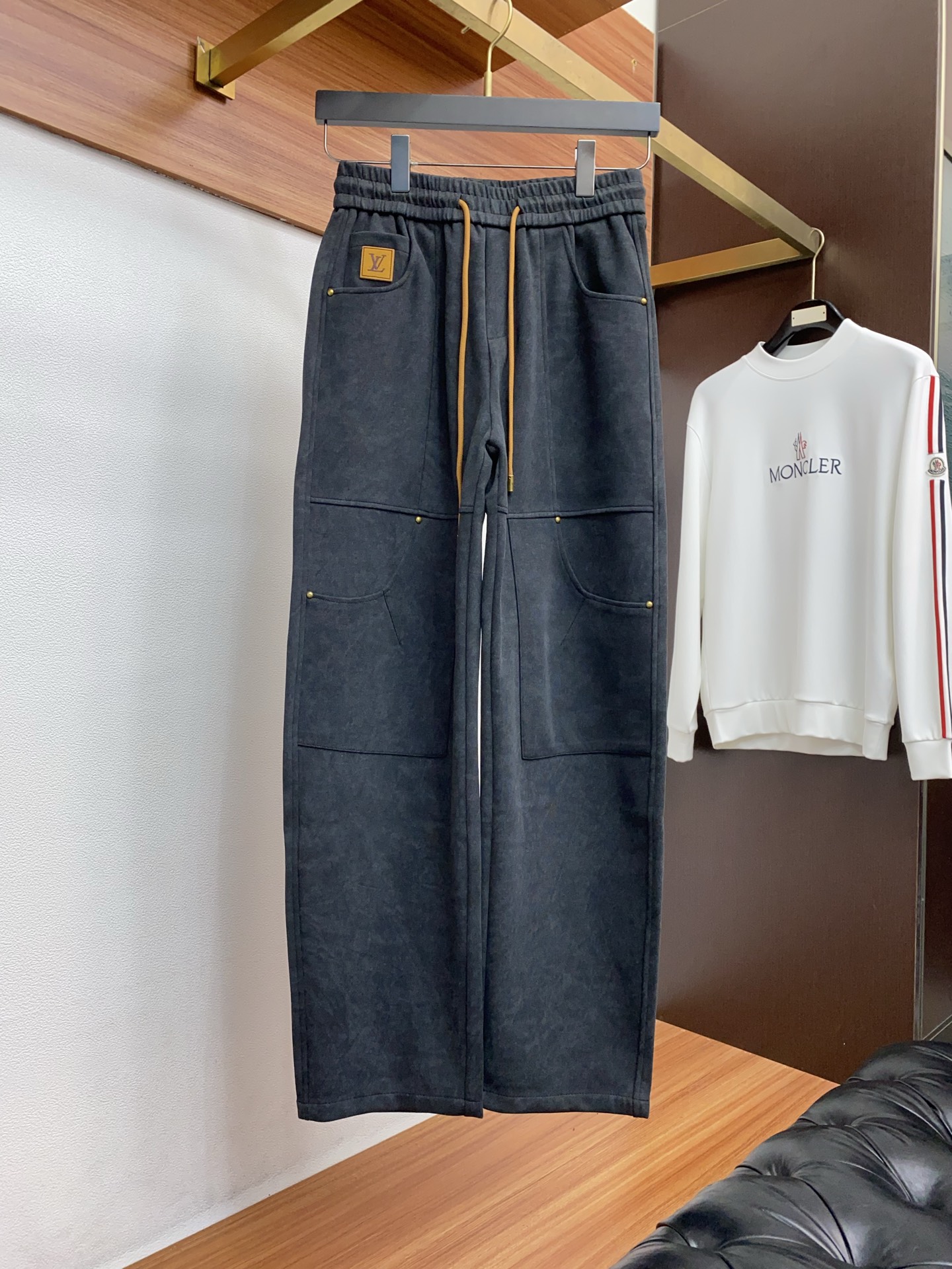Louis Vuitton Basic Clothing M-xl