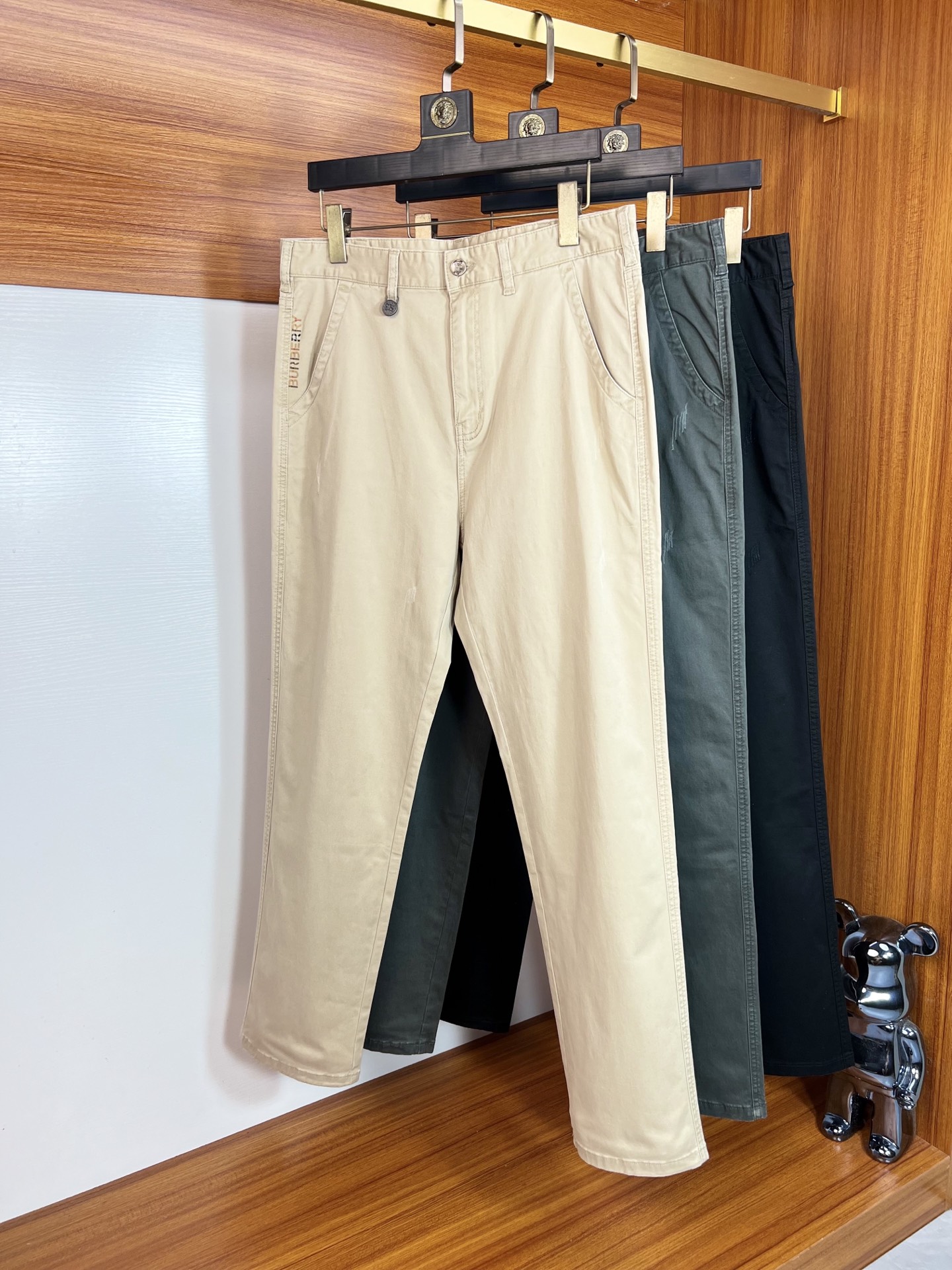 Burberry Basic Clothing 175140-32