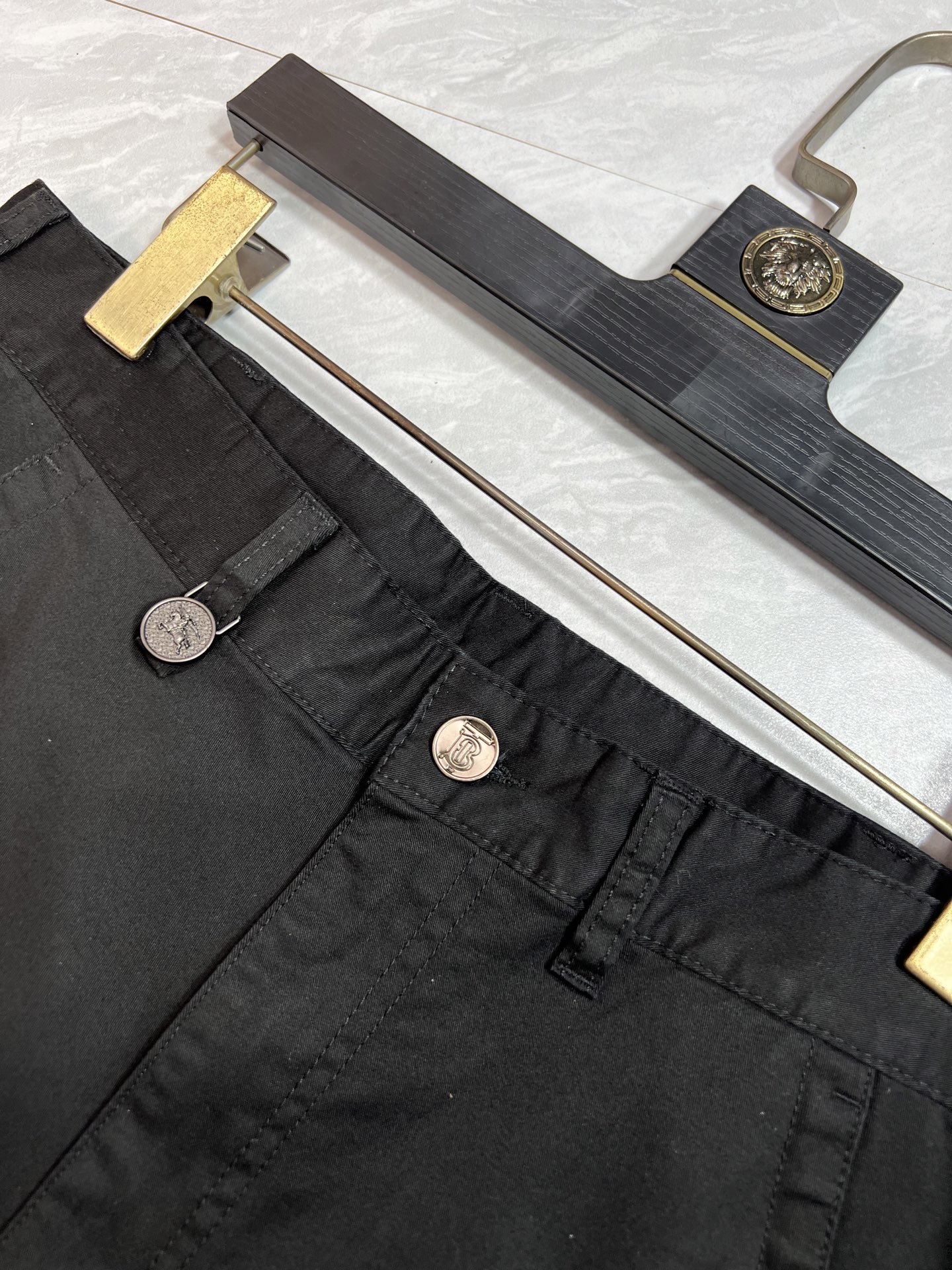 Burberry Basic Clothing 175140-32