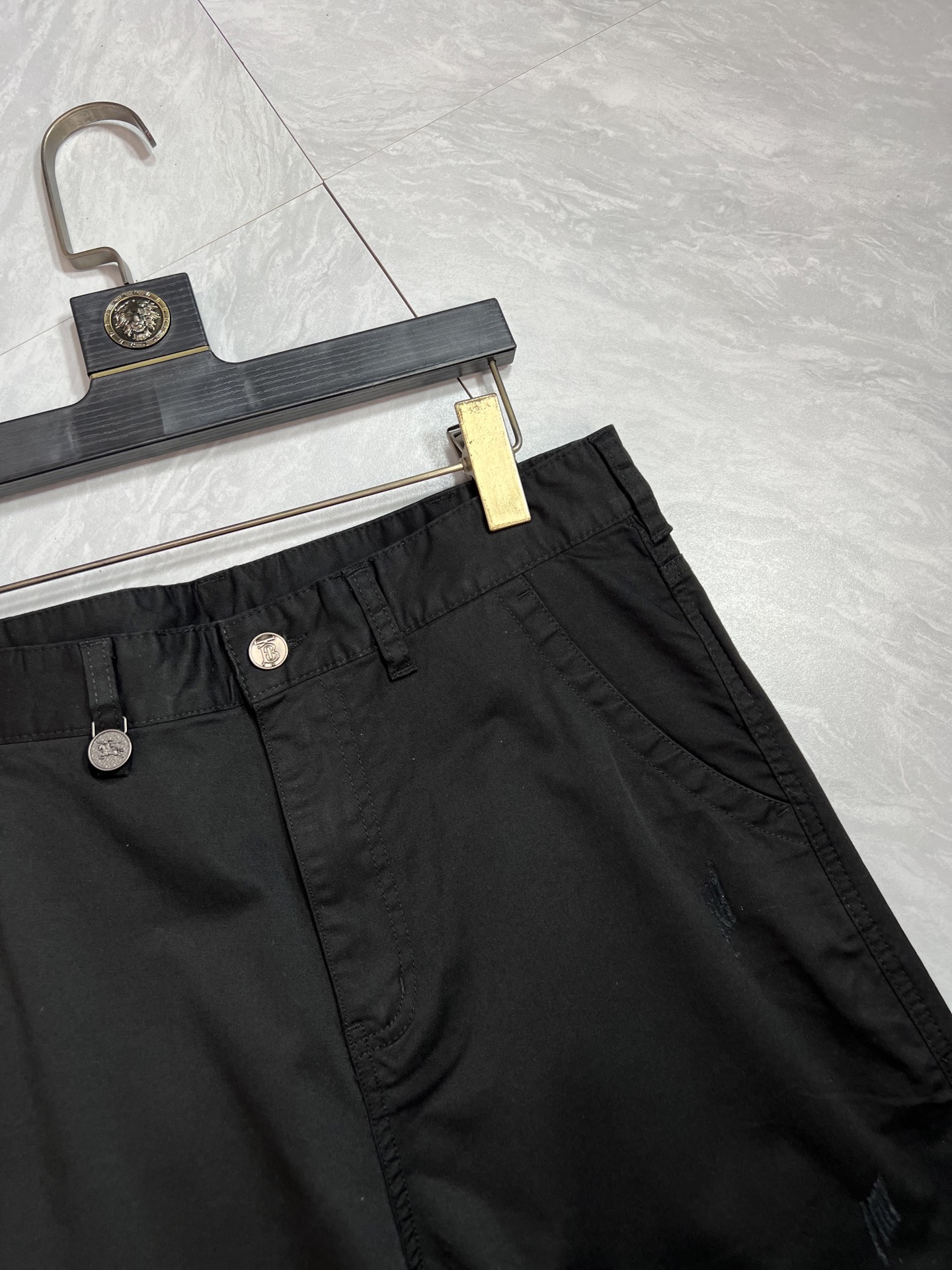 Burberry Basic Clothing 175140-32