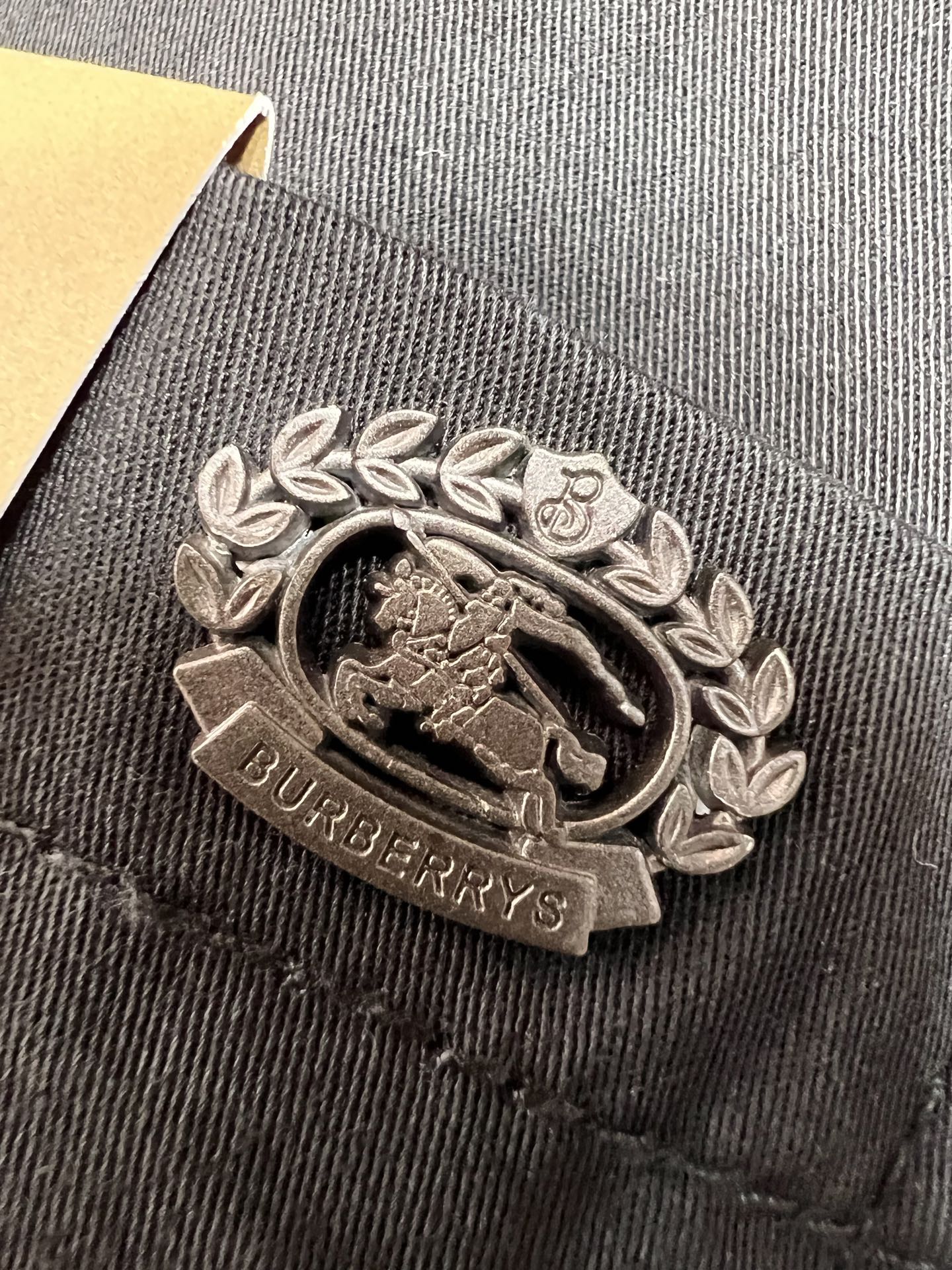 Burberry Basic Clothing 175140-32