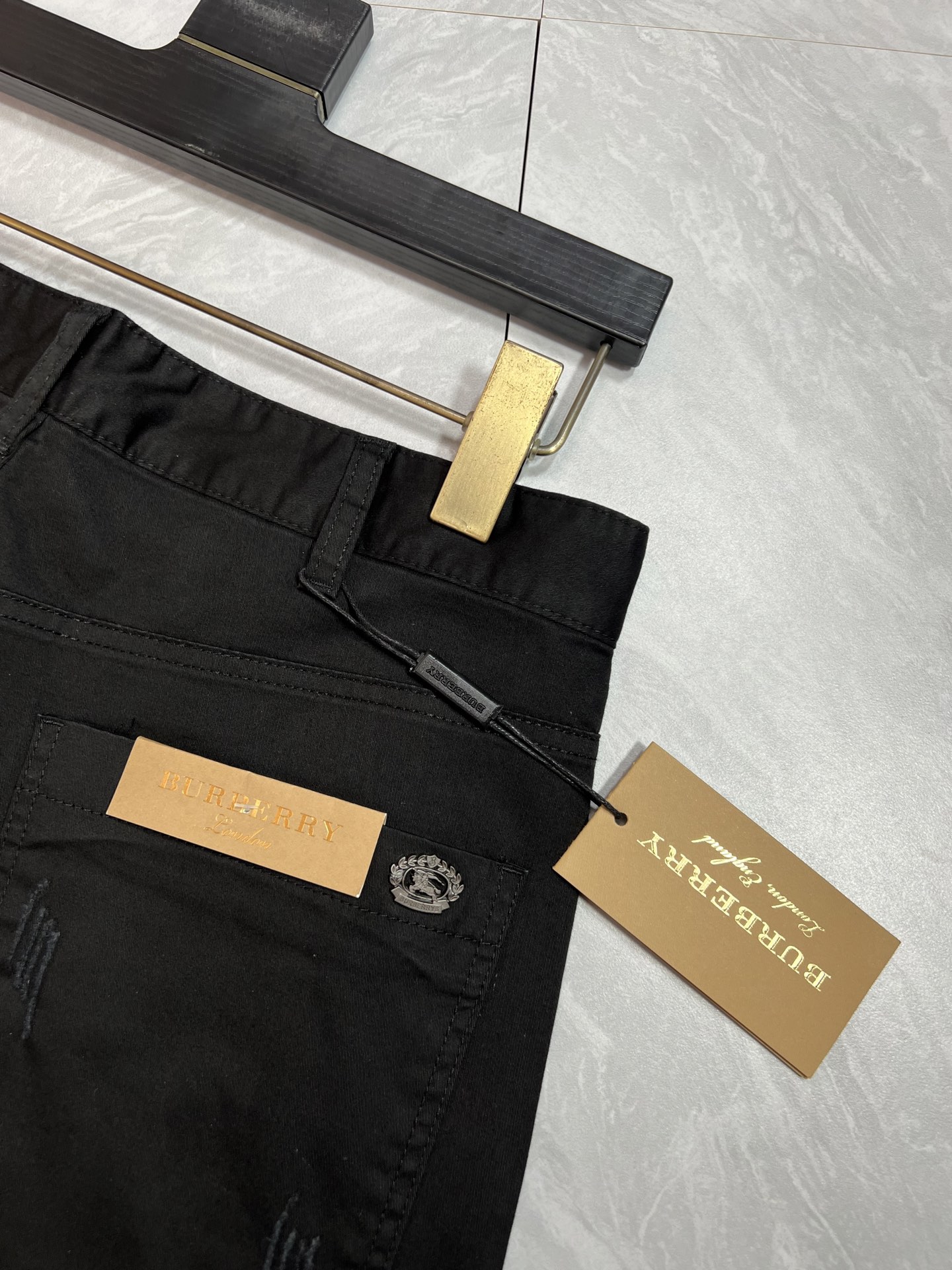 Burberry Basic Clothing 175140-32