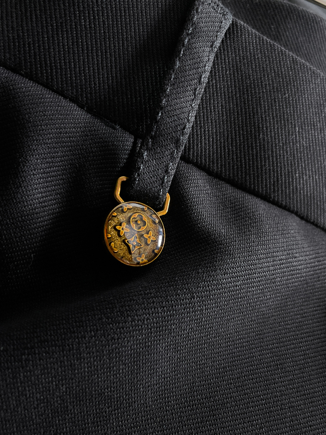 Louis Vuitton Basic Clothing L