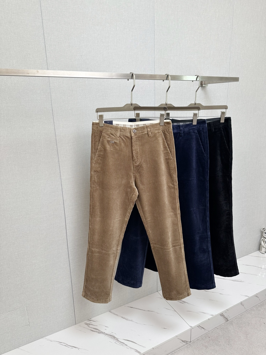 Louis Vuitton Basic Clothing L