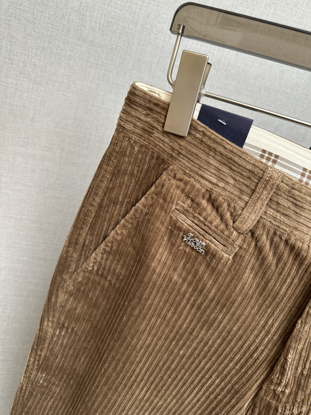 Louis Vuitton Basic Clothing L