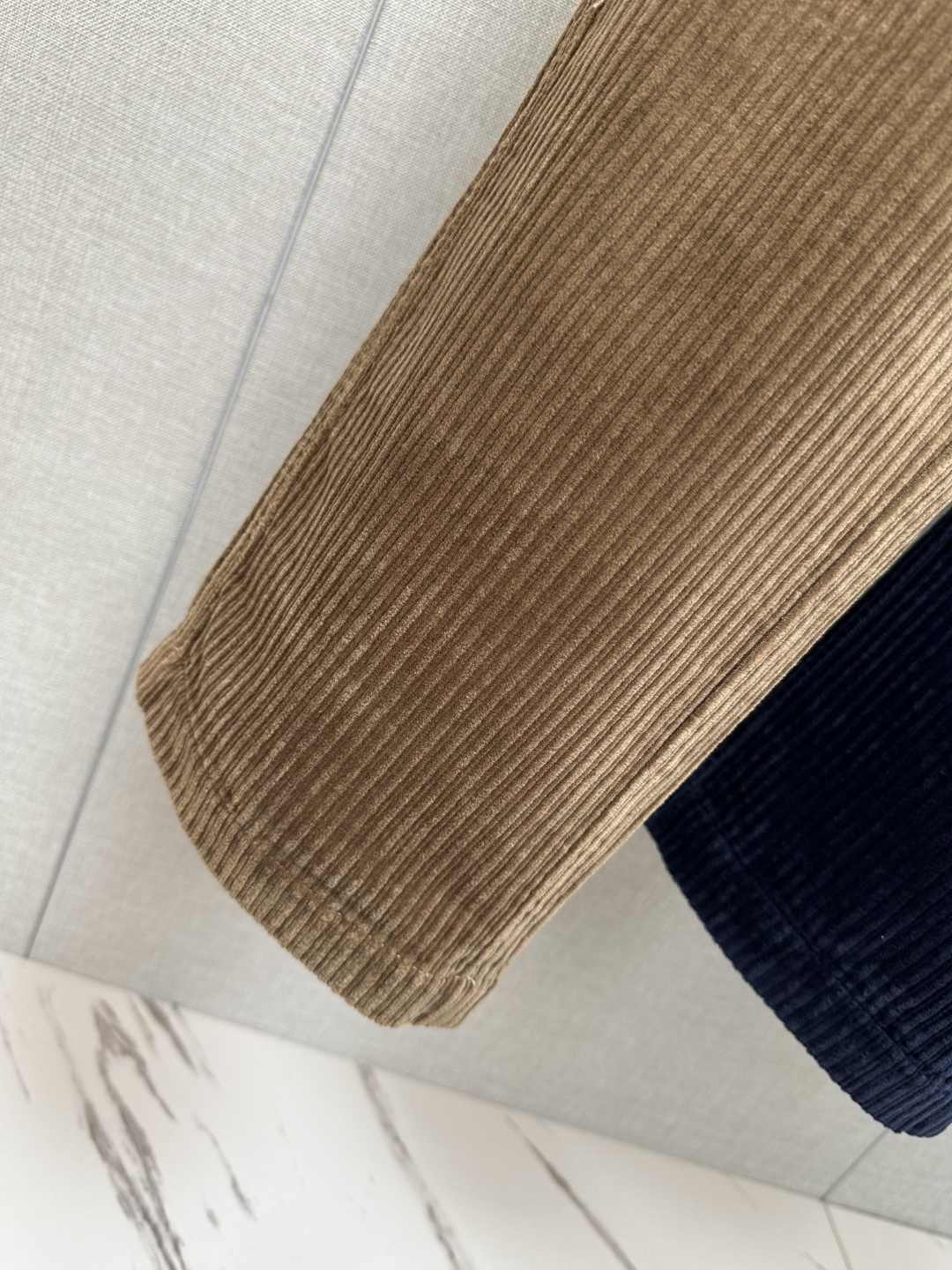 Louis Vuitton Basic Clothing L