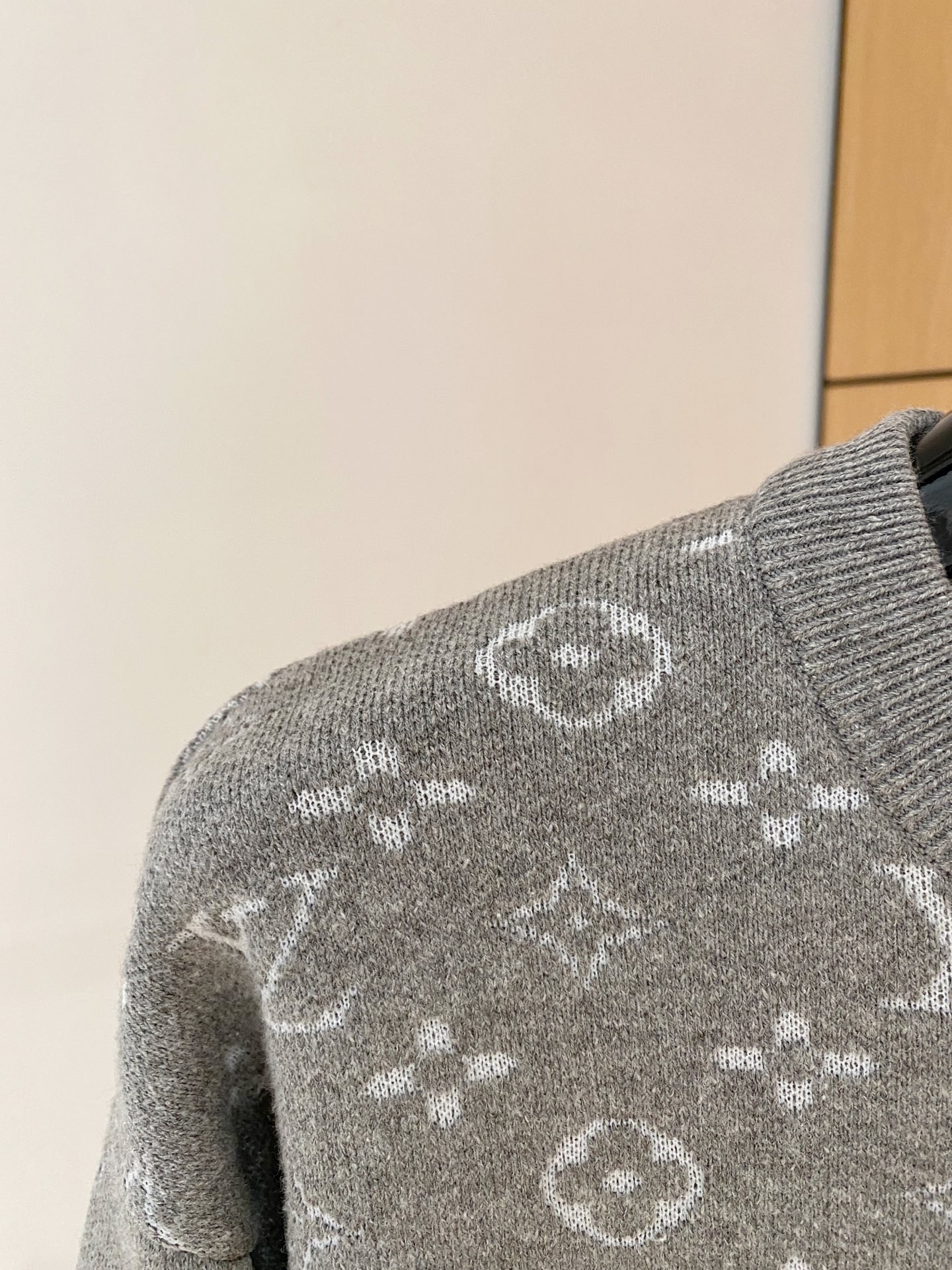 Louis Vuitton Basic Clothing Wool M-l-xl