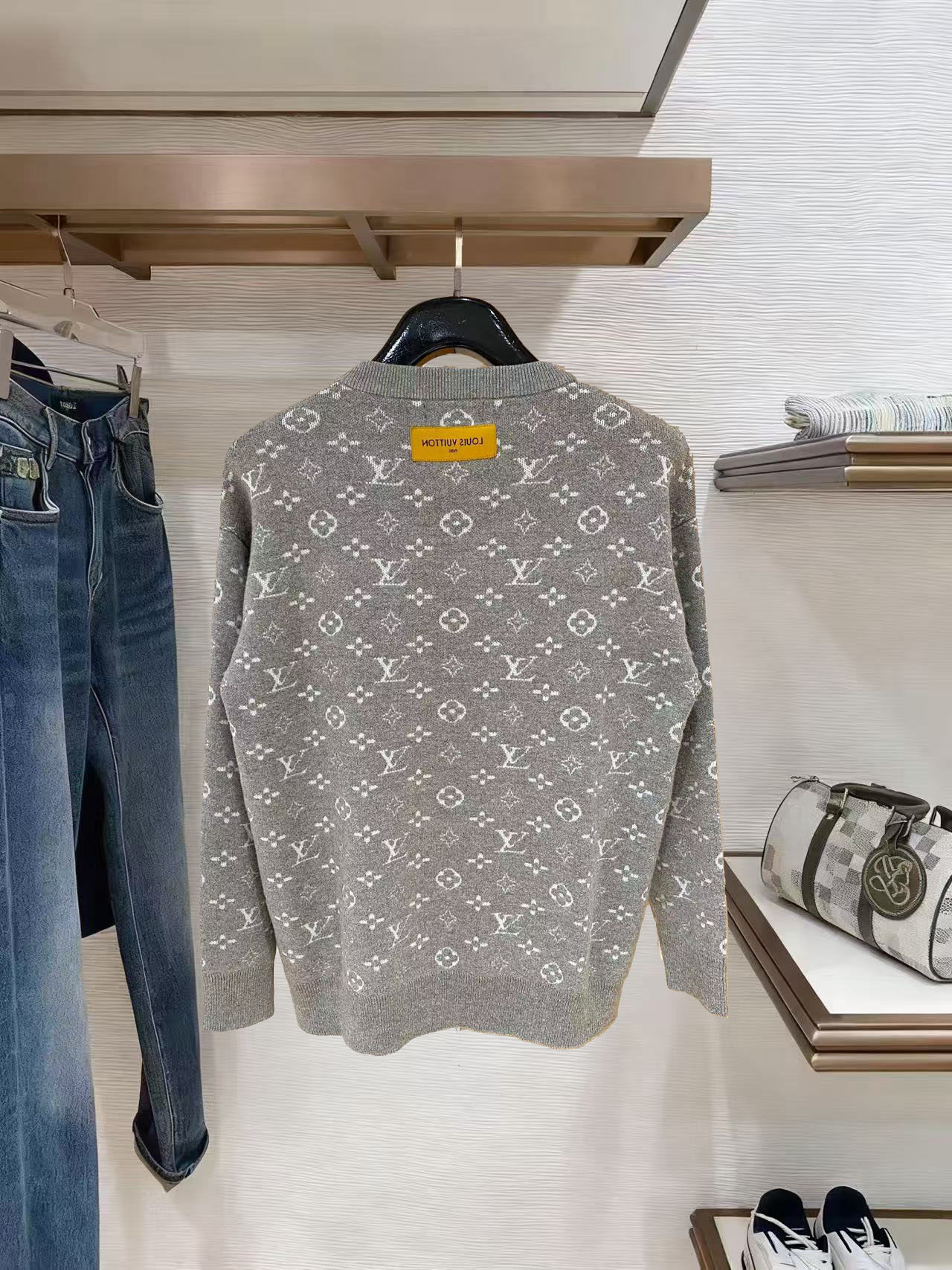 Louis Vuitton Basic Clothing Wool M-l-xl