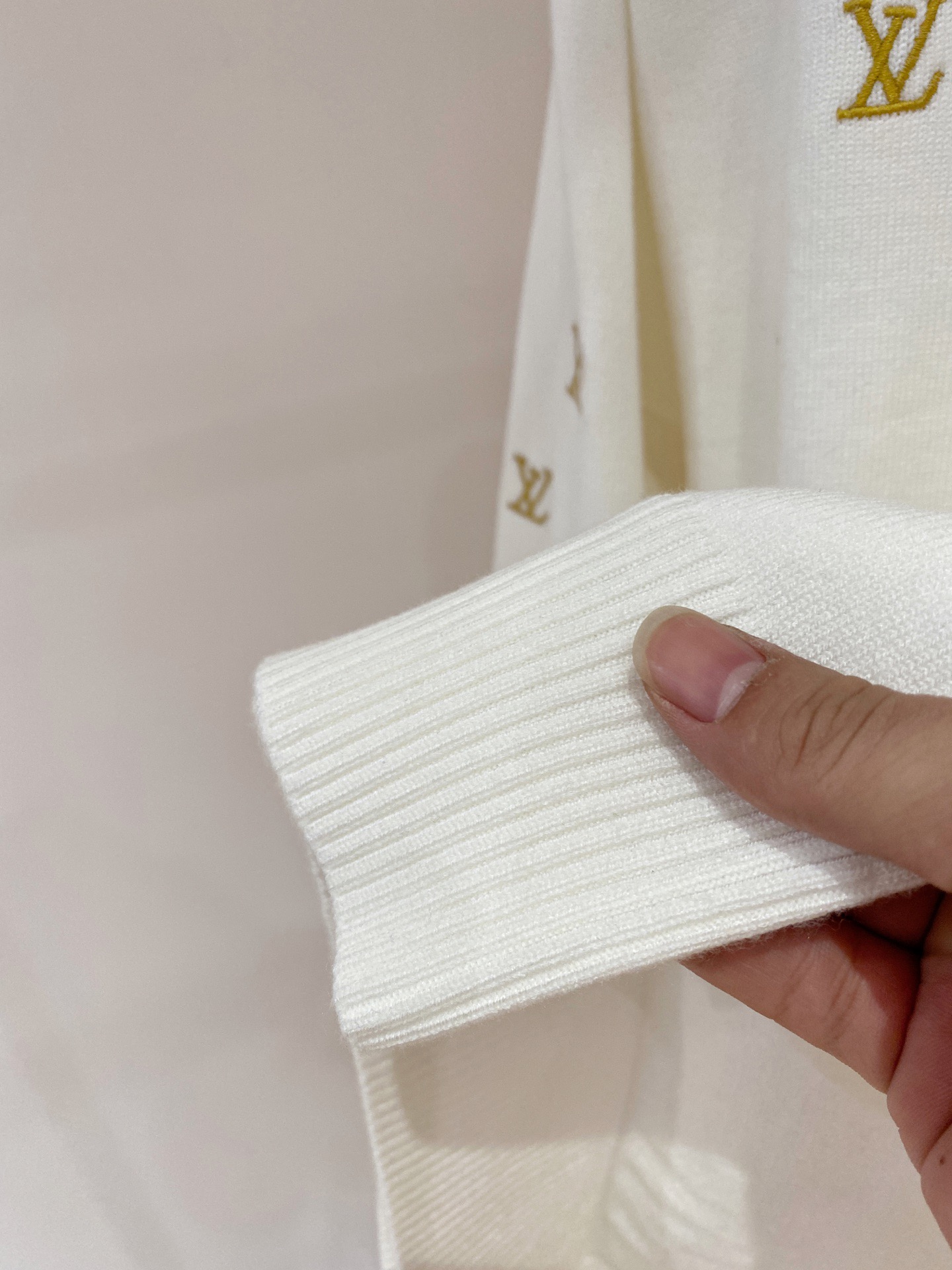 Louis Vuitton Basic Clothing Wool M-l-xl