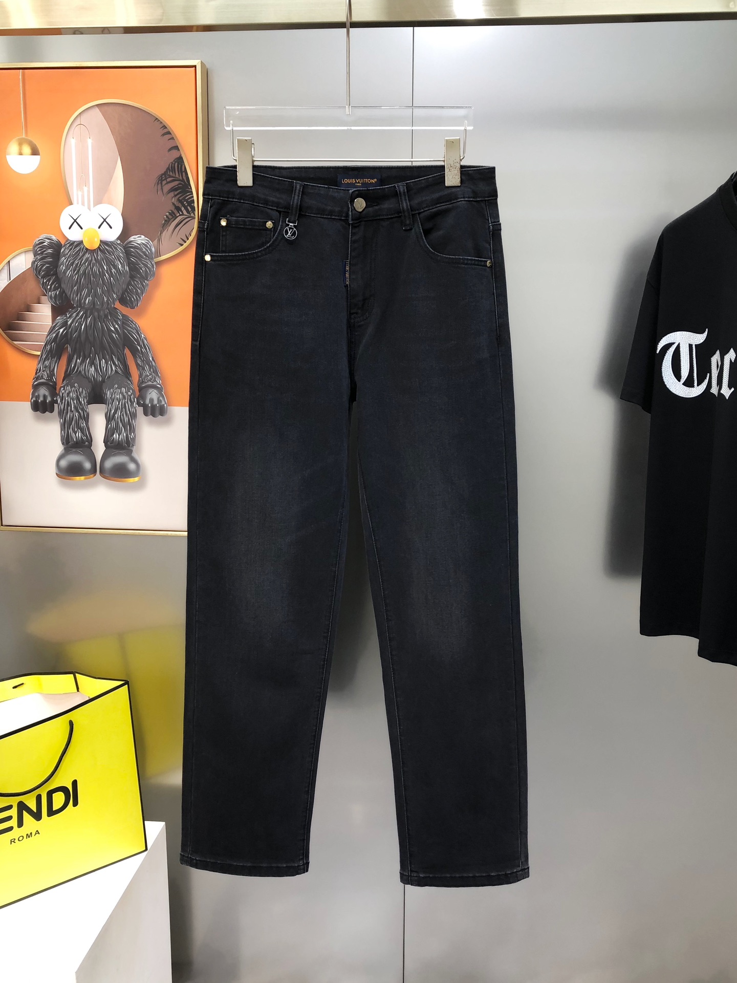 Louis Vuitton Male Jeans Cotton Loose Fit L-38