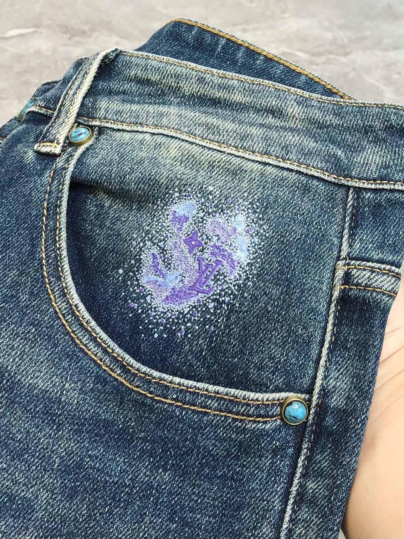 Louis Vuitton Male Jeans Cotton Loose Fit L-38