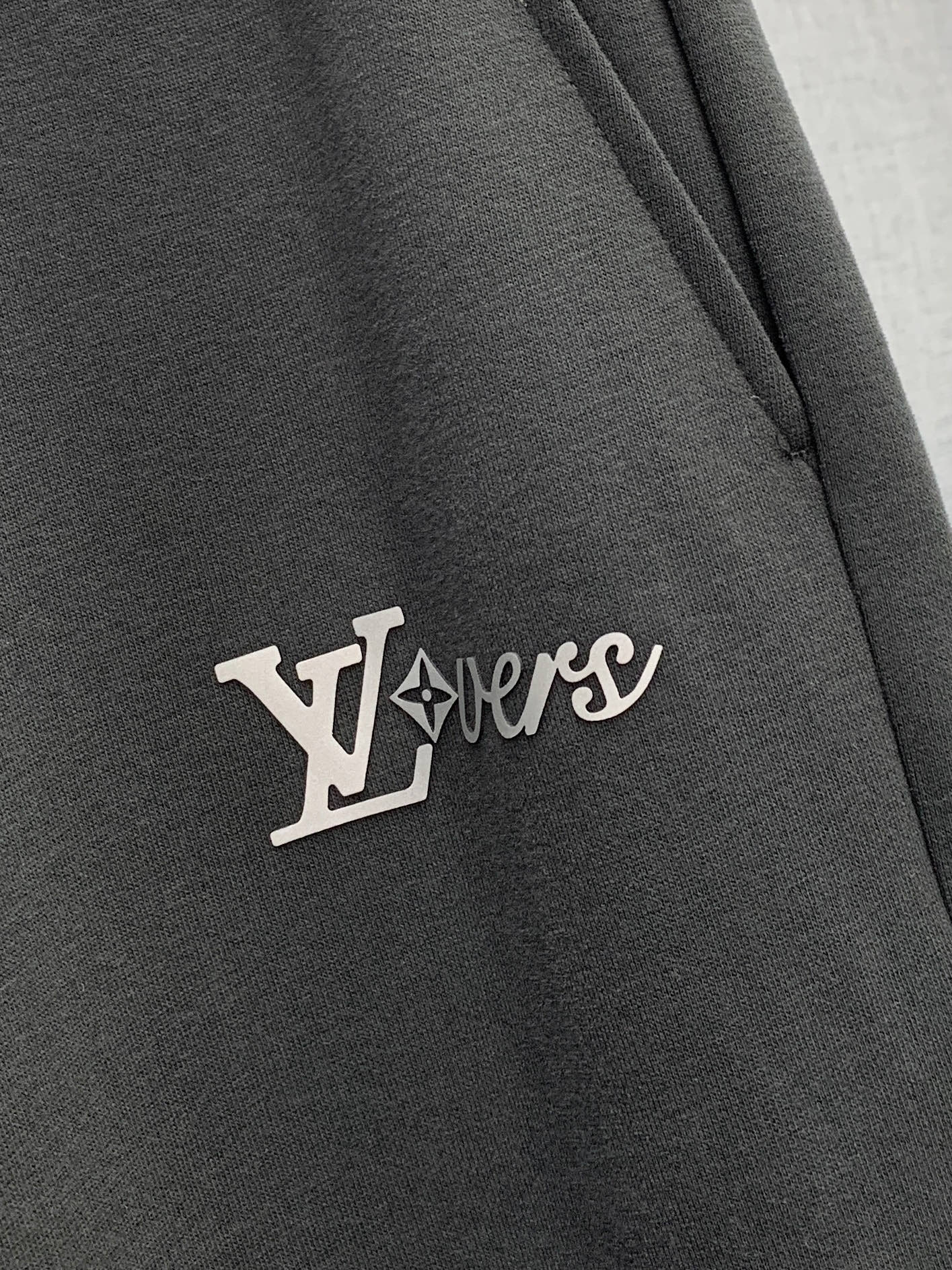 Louis Vuitton Basic Clothing S-l
