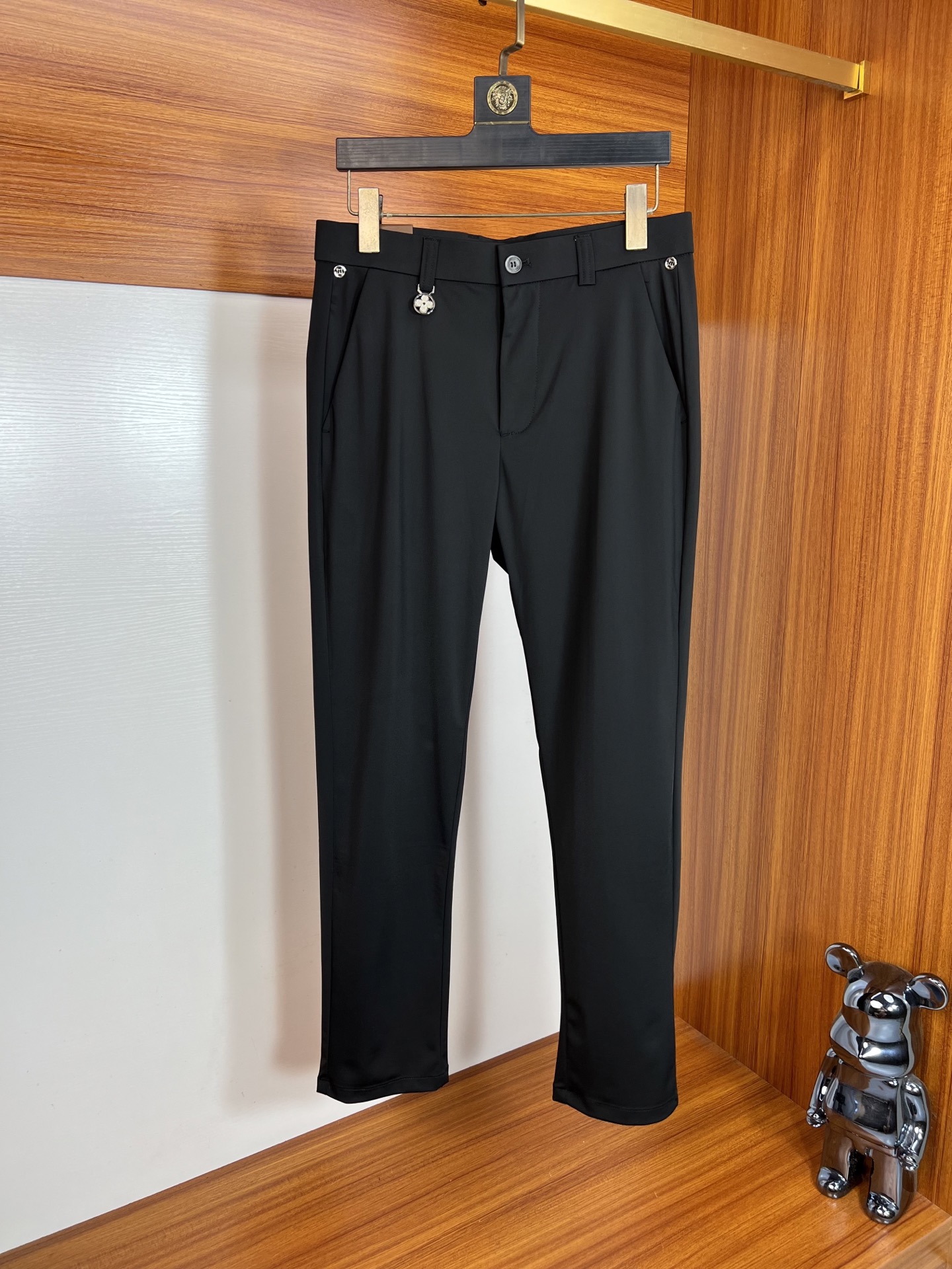 Louis Vuitton Basic Clothing L-175140-32