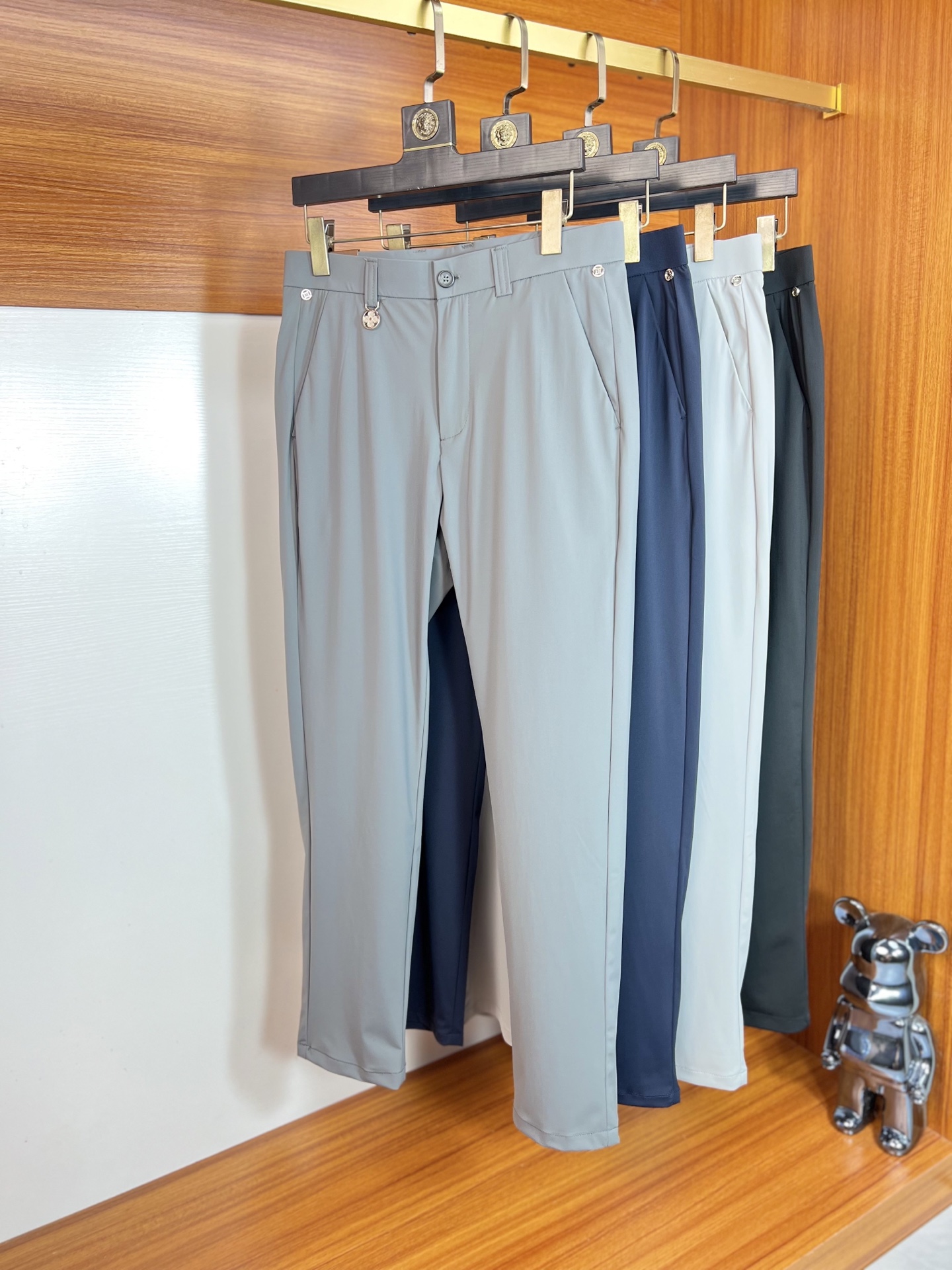 Louis Vuitton Basic Clothing L-175140-32