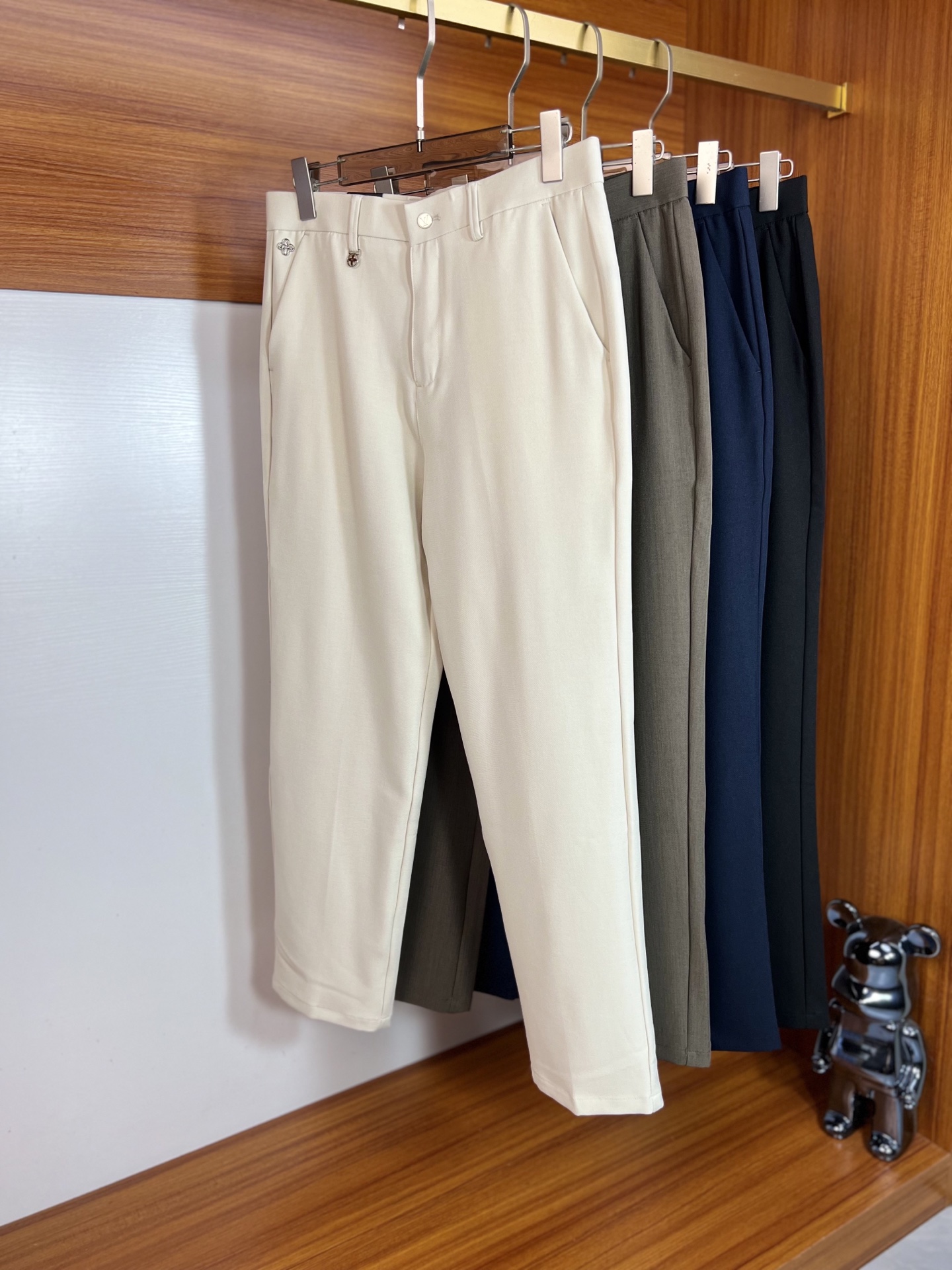 Louis Vuitton Basic Clothing L-175140-32