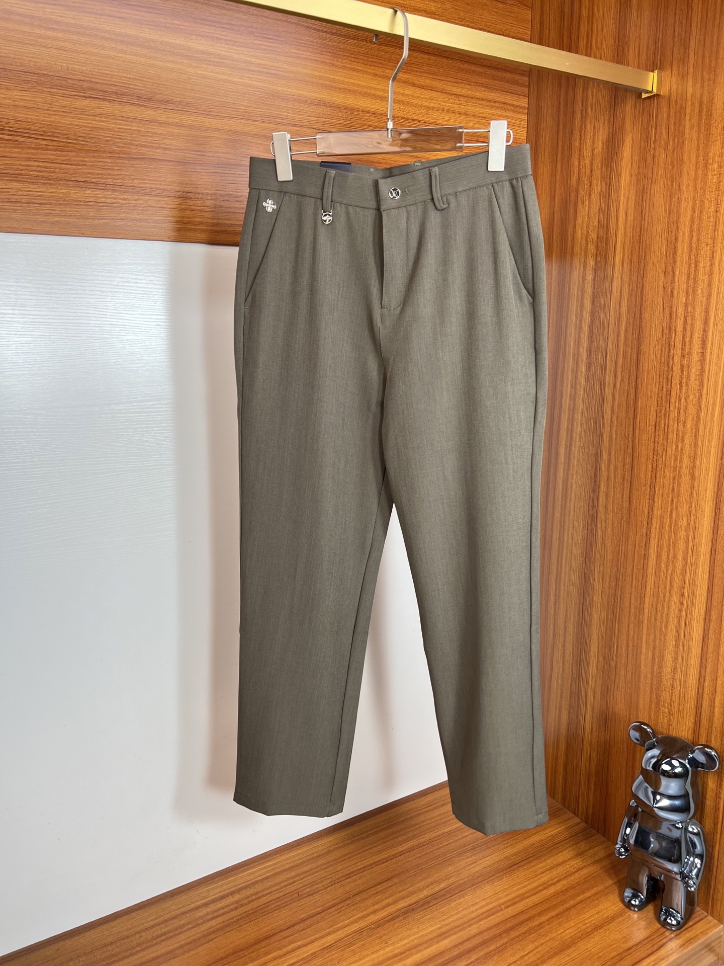 Louis Vuitton Basic Clothing L-175140-32