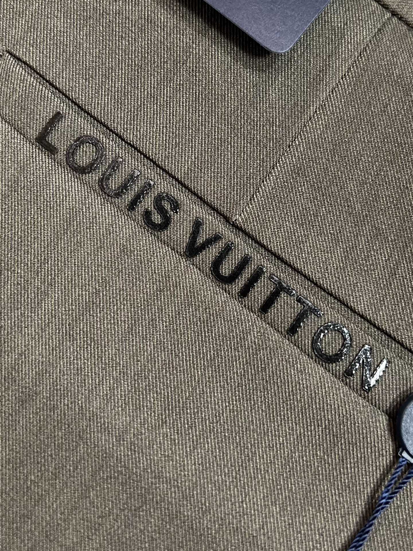 Louis Vuitton Basic Clothing L-175140-32