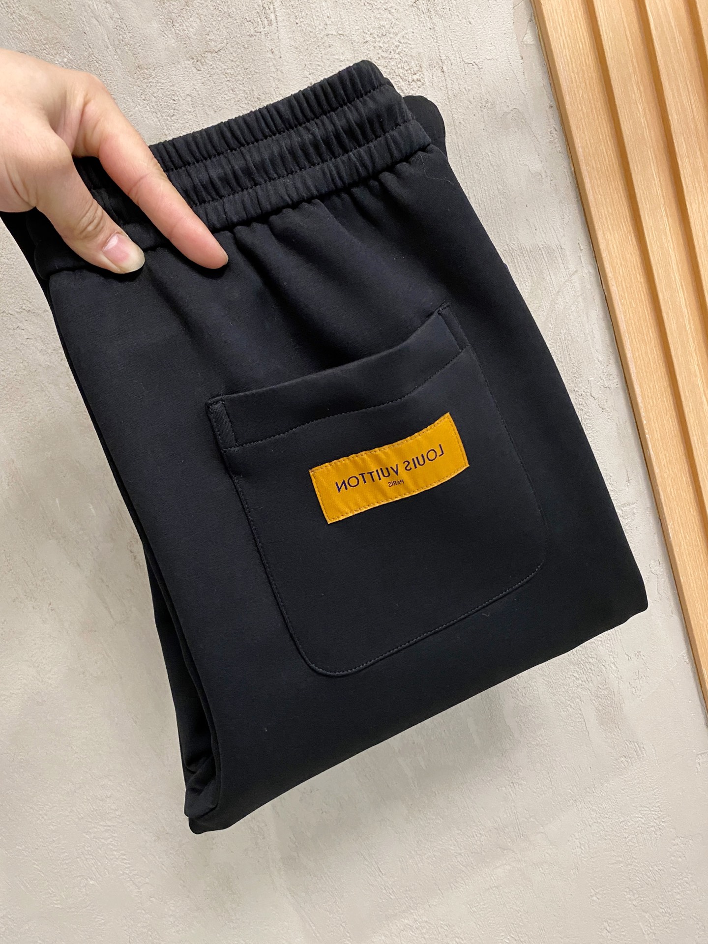 Louis Vuitton Basic Clothing M-l-xl