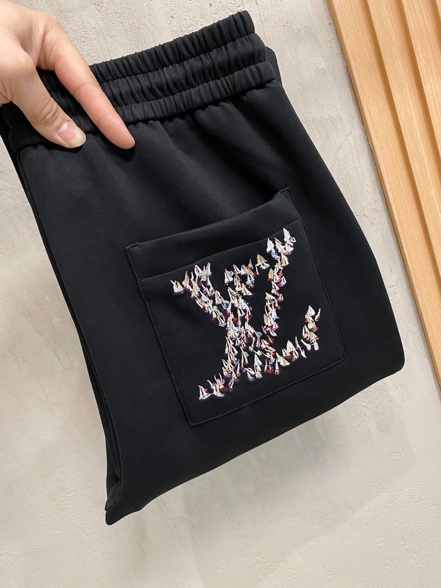 Louis Vuitton Basic Clothing M-l-xl