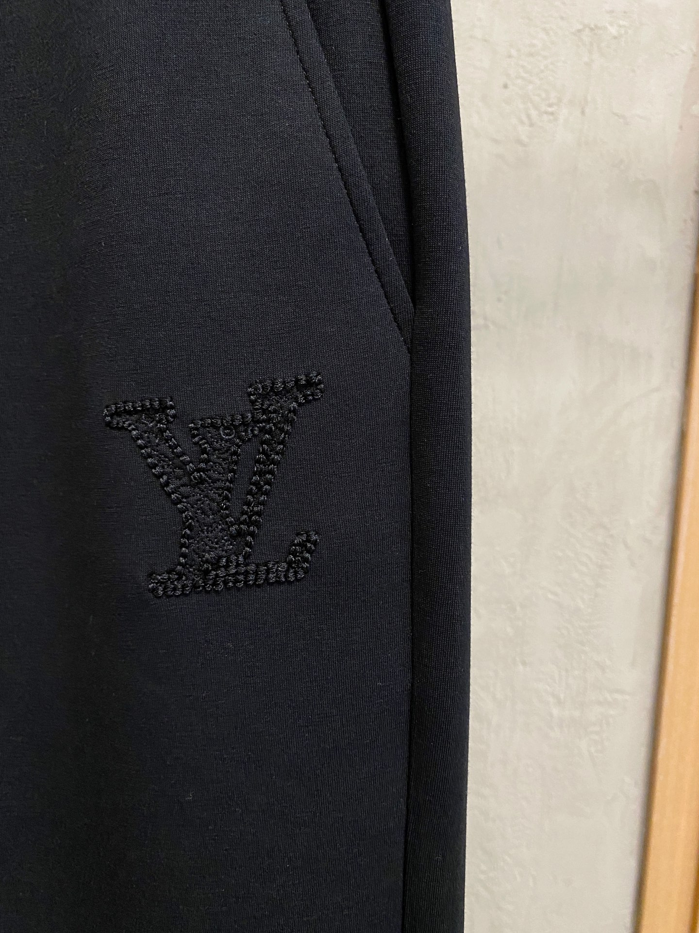 Louis Vuitton Basic Clothing M-l-xl