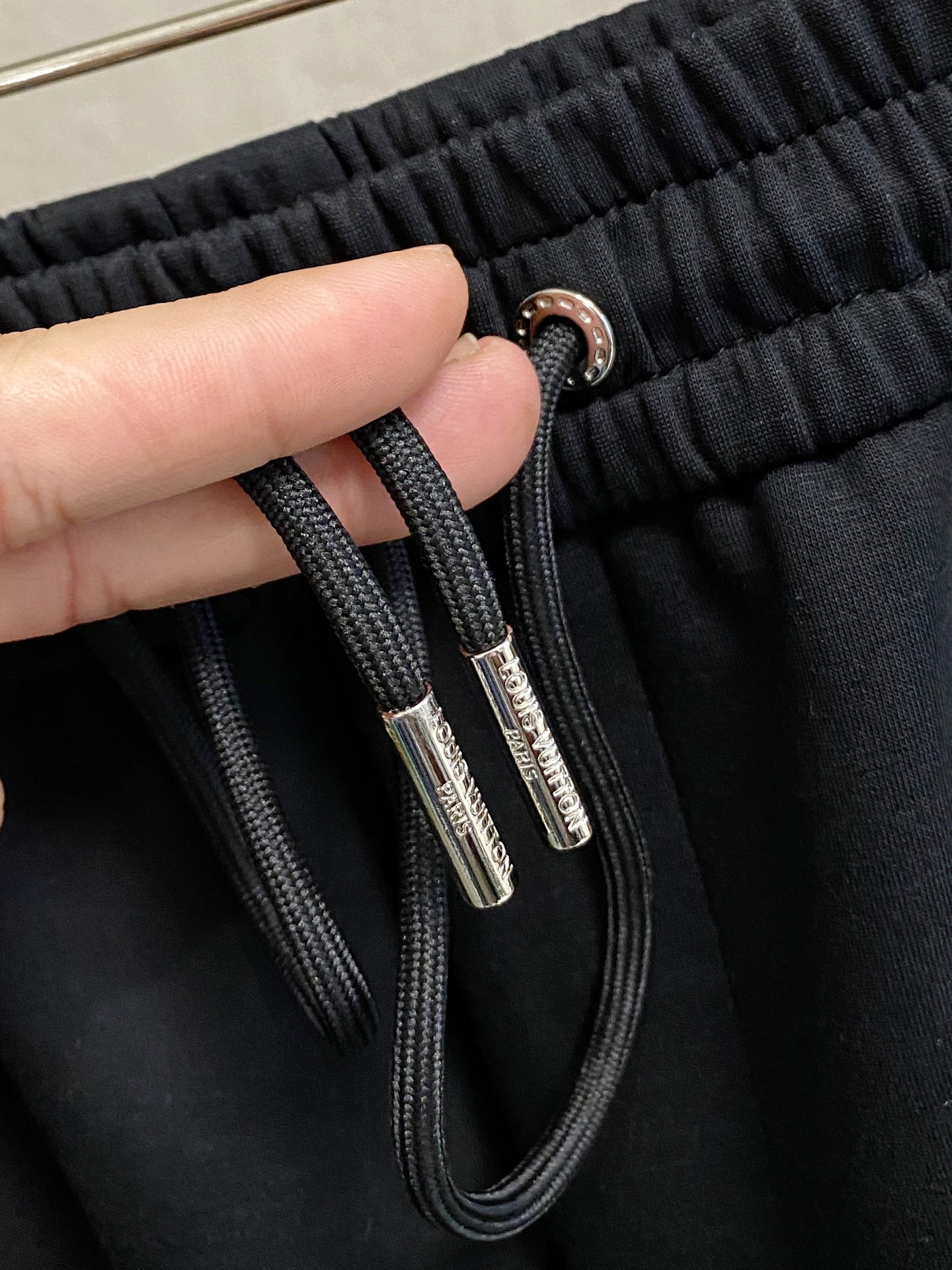 Louis Vuitton Basic Clothing M-l-xl