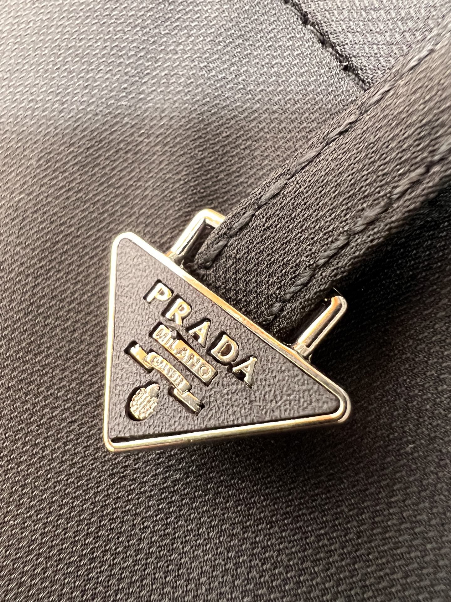 Prada Basic Clothing 175140-32