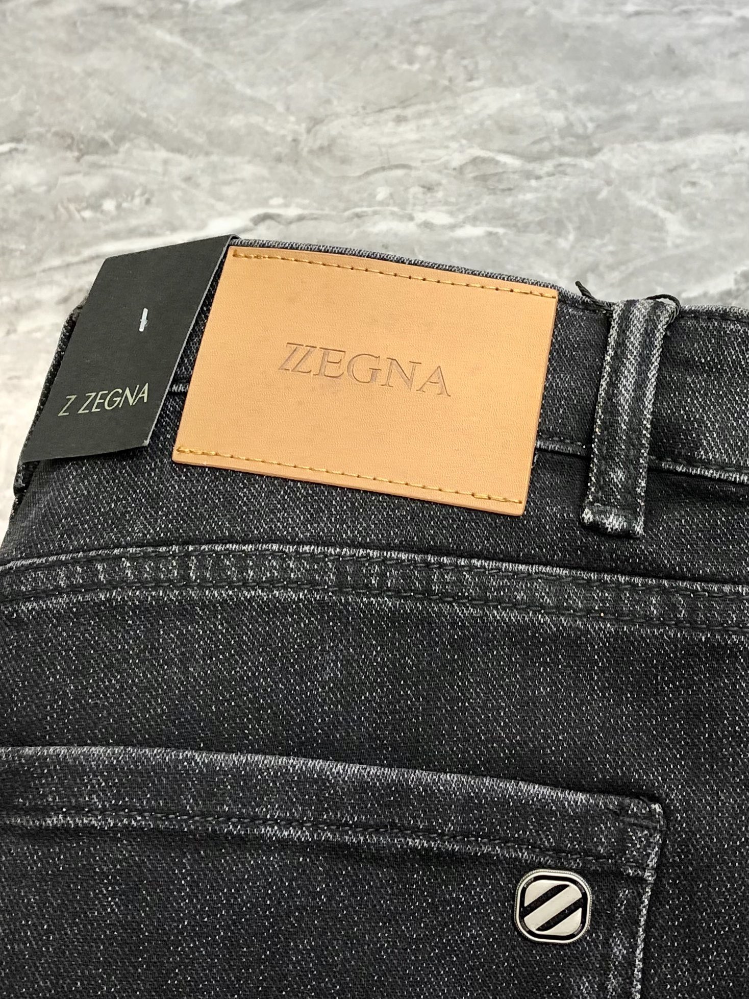 Ermenegildo Zegna Male Jeans Cotton Loose Fit L-38