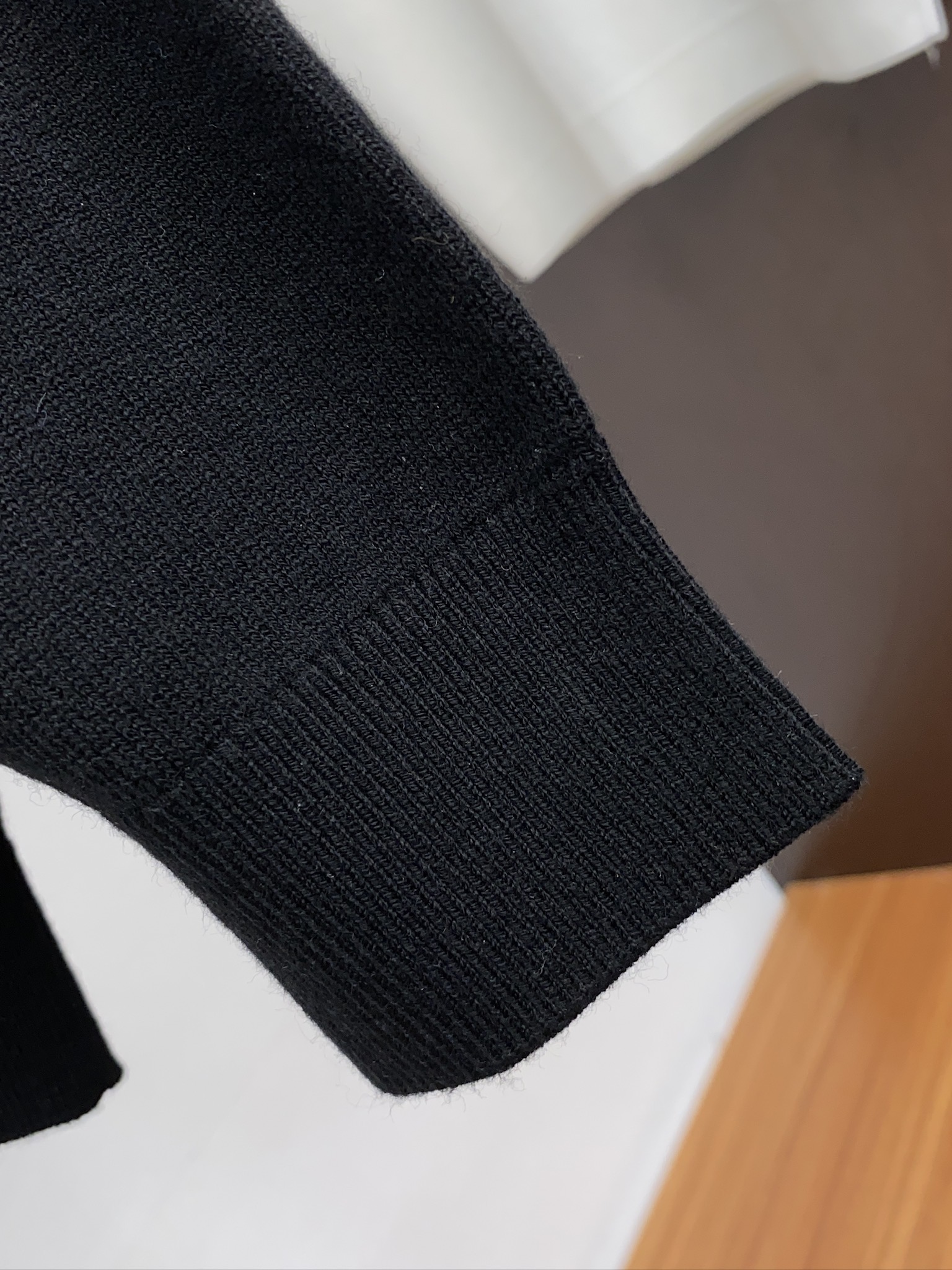 Gucci Basic Clothing Wool M-xl