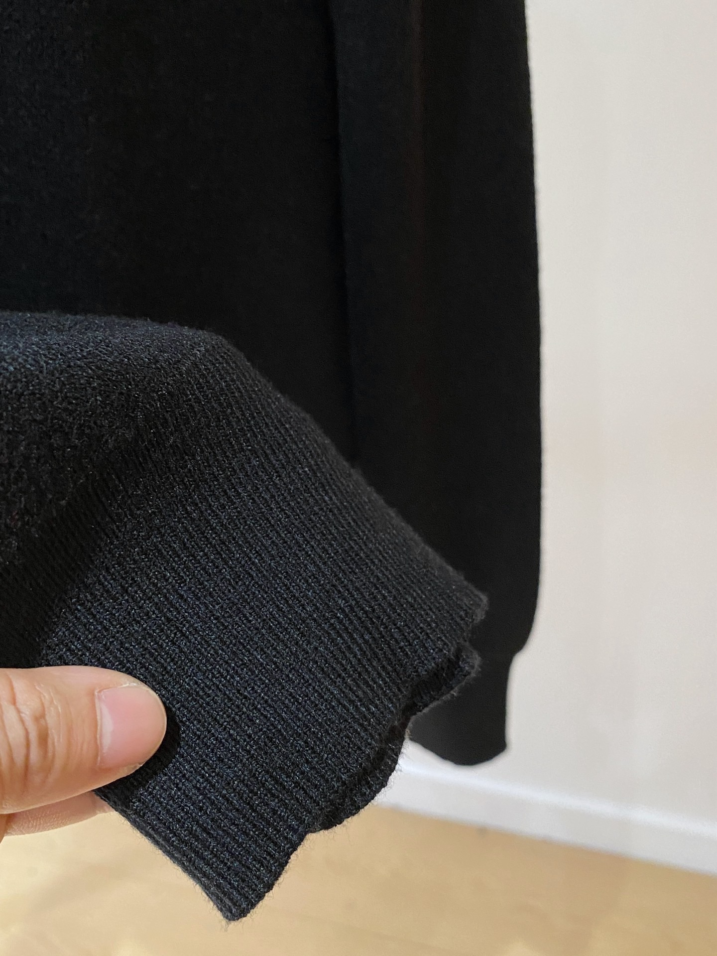 Gucci Basic Clothing Wool M-xl