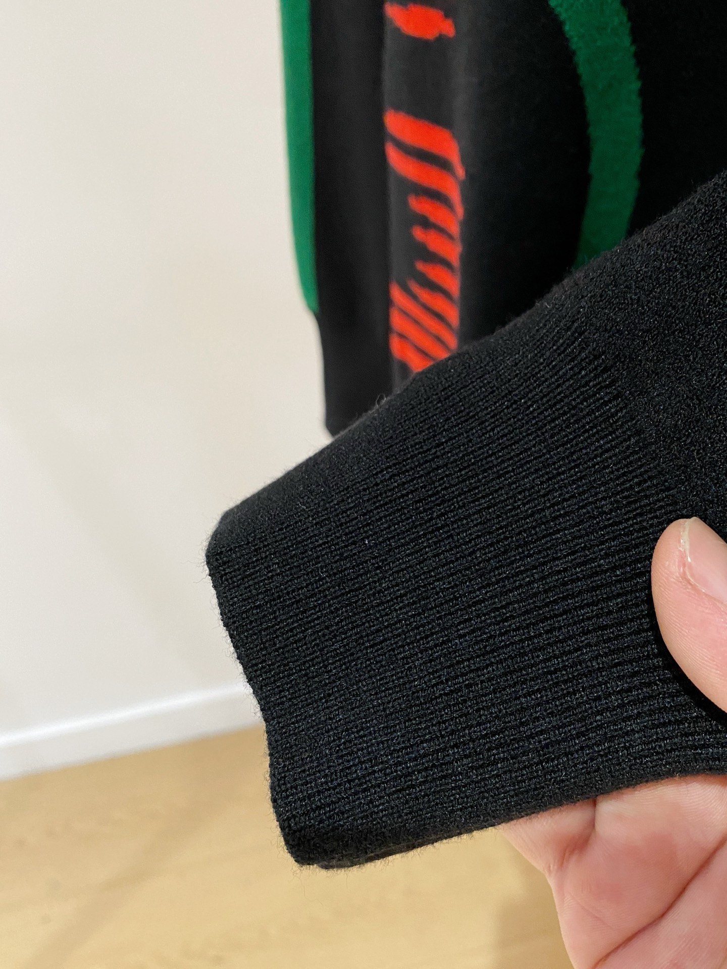 Gucci Basic Clothing Wool M-xl