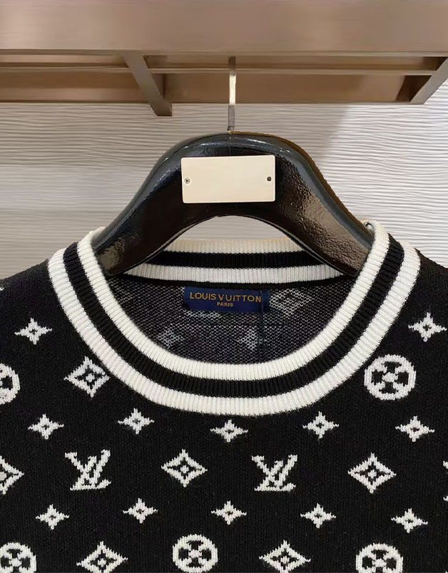 Gucci Basic Clothing Wool M-xl