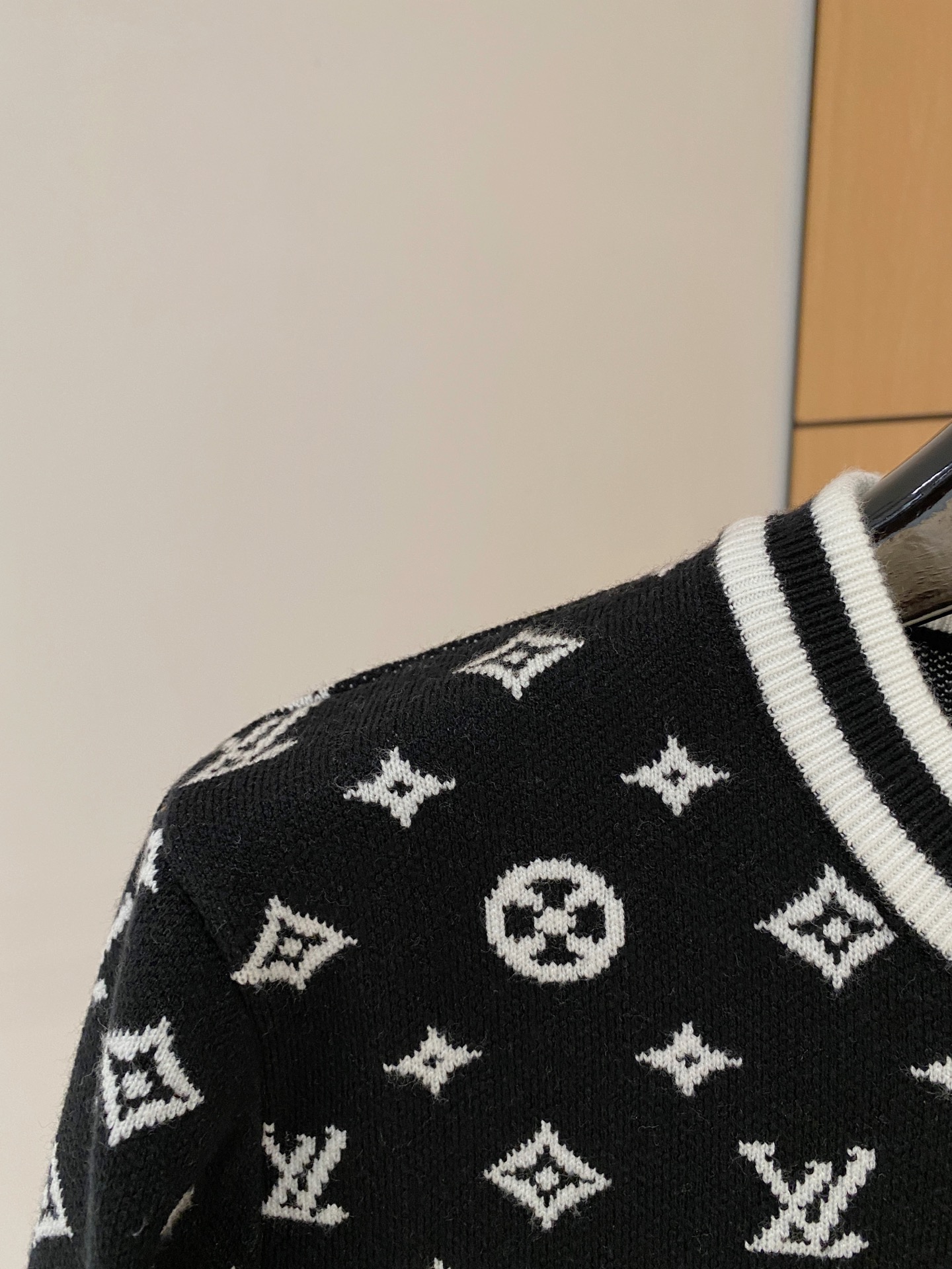 Gucci Basic Clothing Wool M-xl