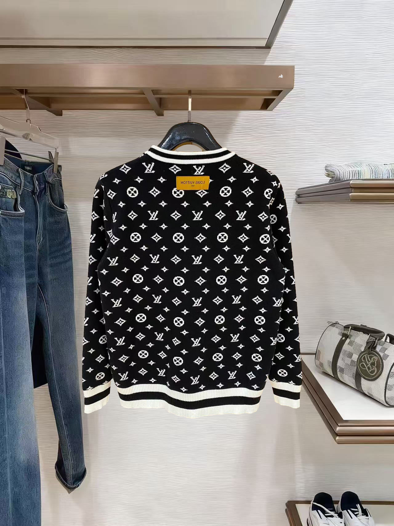 Gucci Basic Clothing Wool M-xl