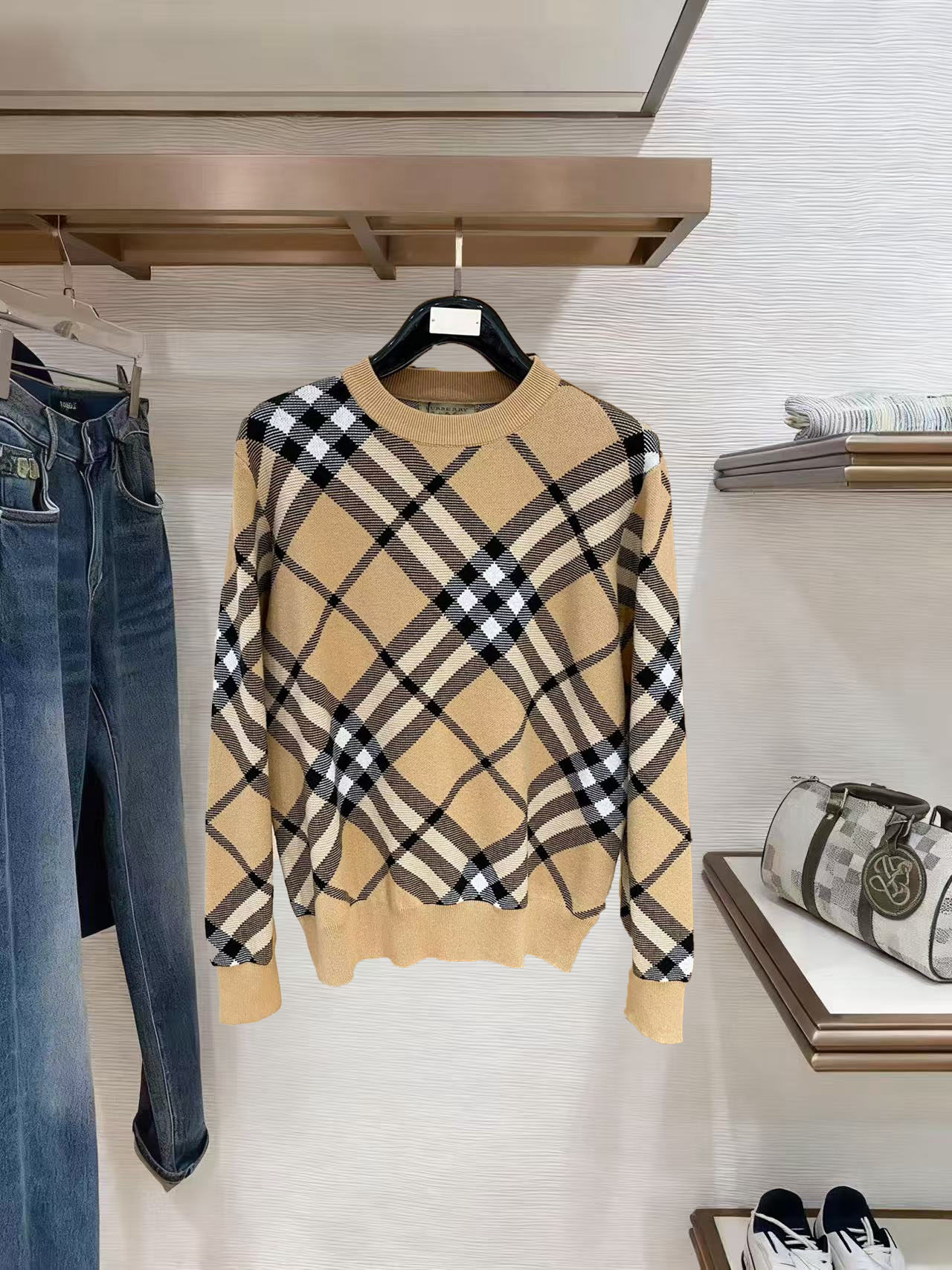 Burberry Basic Clothing Wool M-xl