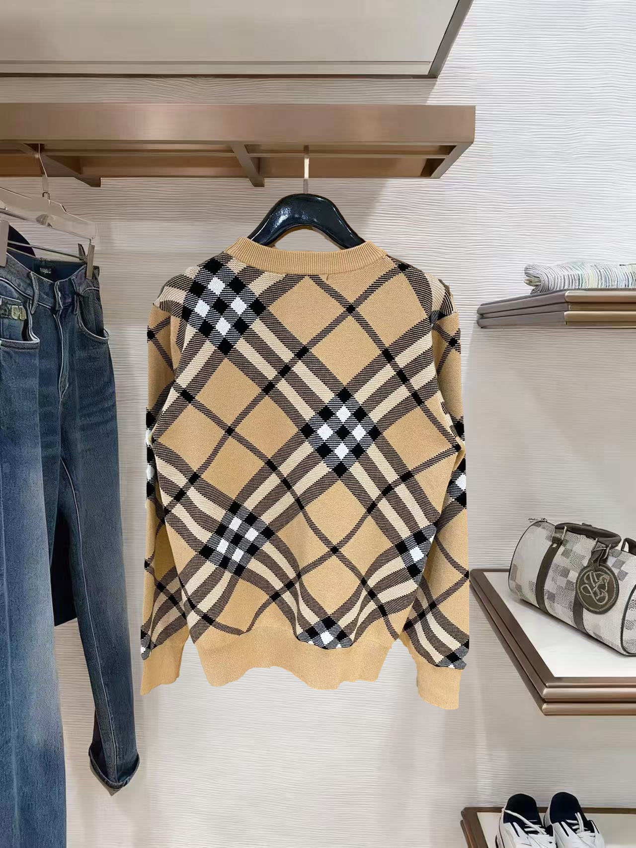 Burberry Basic Clothing Wool M-xl