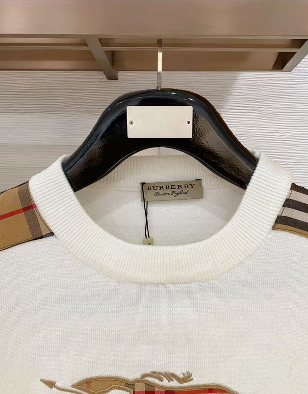 Burberry Basic Clothing Wool M-xl