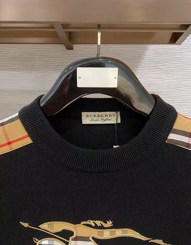 Burberry Basic Clothing Wool M-xl