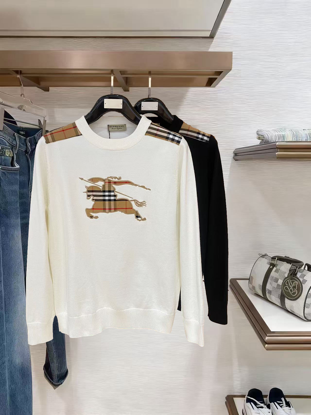 Burberry Basic Clothing Wool M-xl