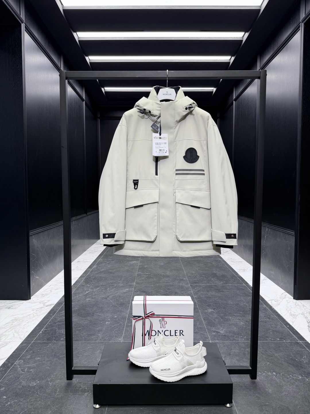 Moncler Female Down Jacket Black S-m-l