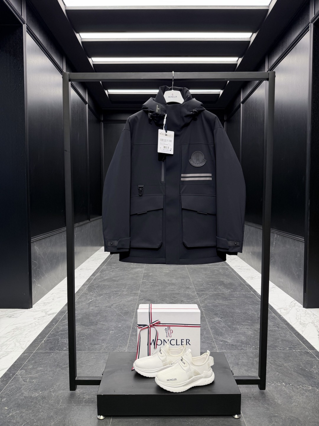 Moncler Female Down Jacket Black S-m-l