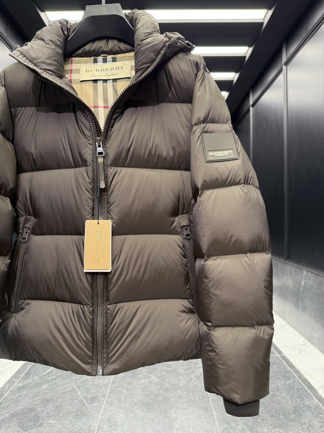 Burberry Down Jacket Cotton Black Hooded S-l