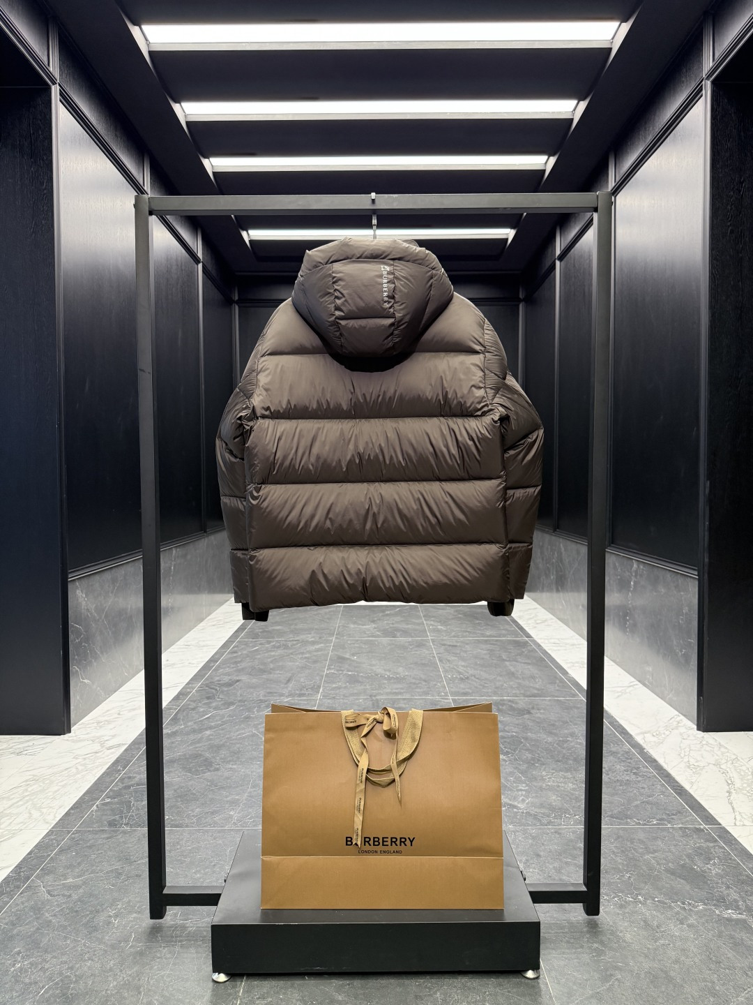 Burberry Down Jacket Cotton Black Hooded S-l