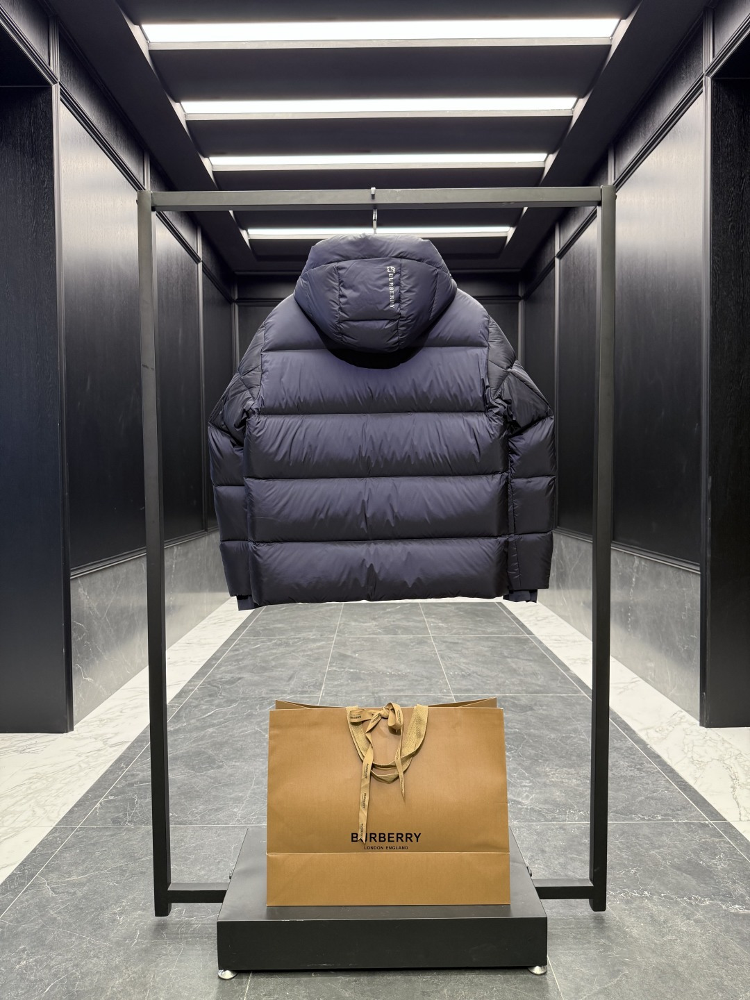 Burberry Down Jacket Cotton Black Hooded S-l