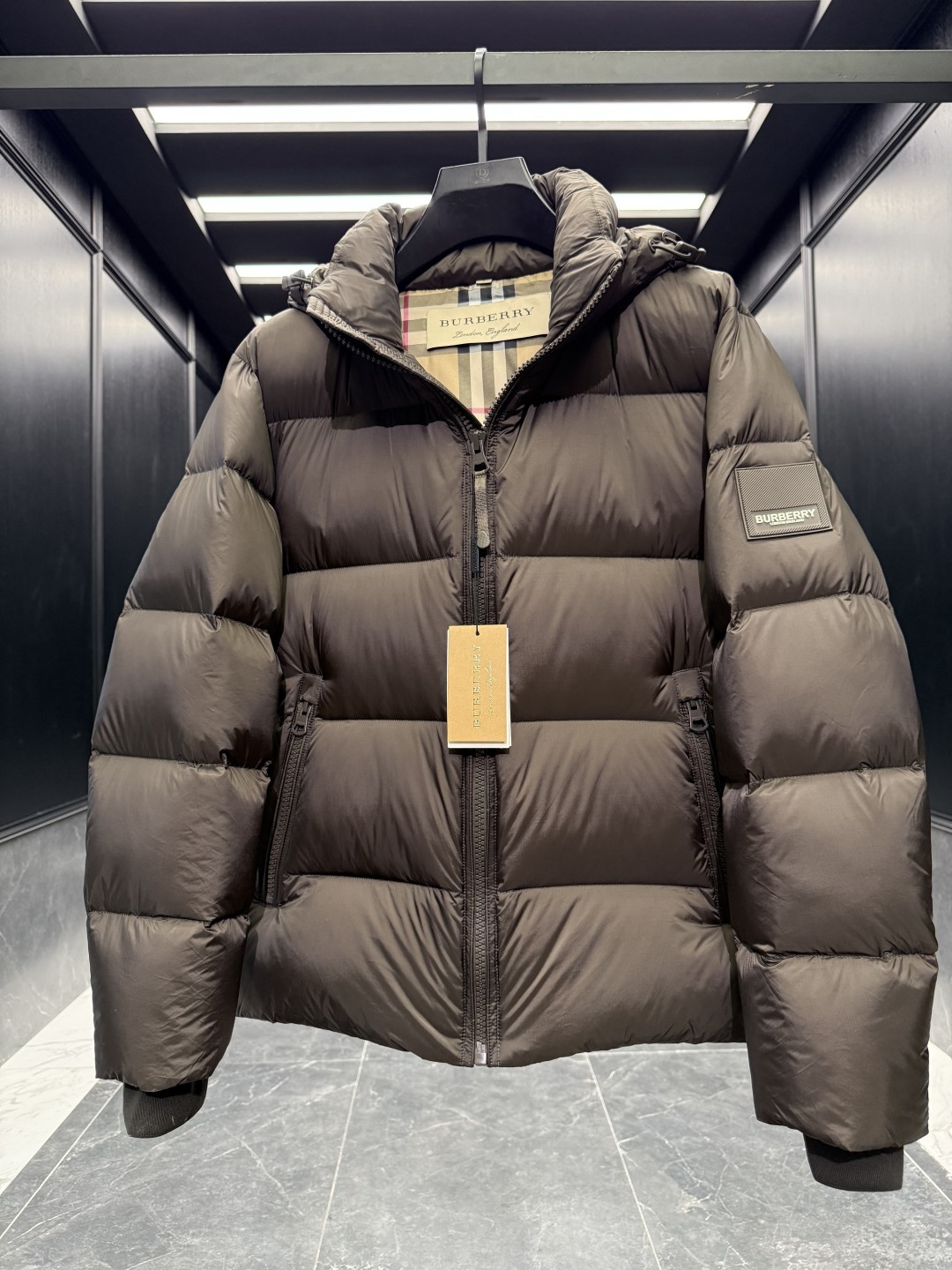 Burberry Down Jacket Cotton Black Hooded S-l